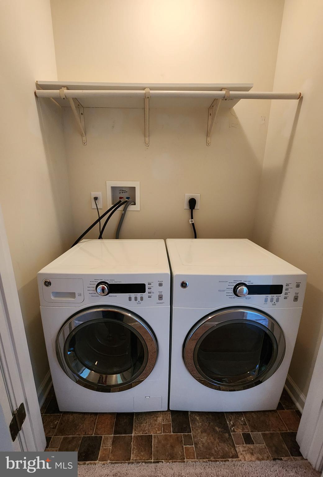 INWOOD VILLAGE - Residential