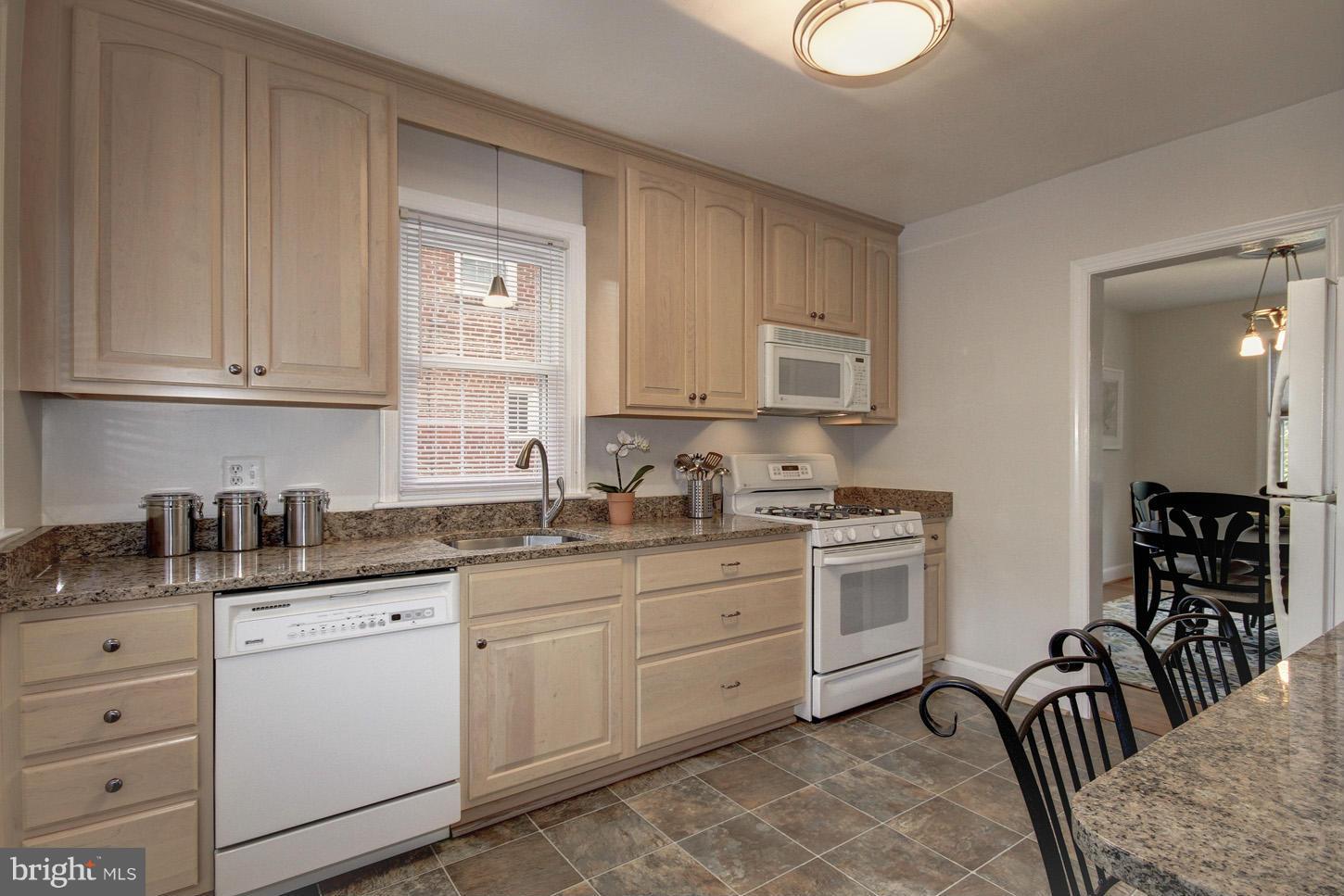 BERKSHIRE OAKWOOD - Residential