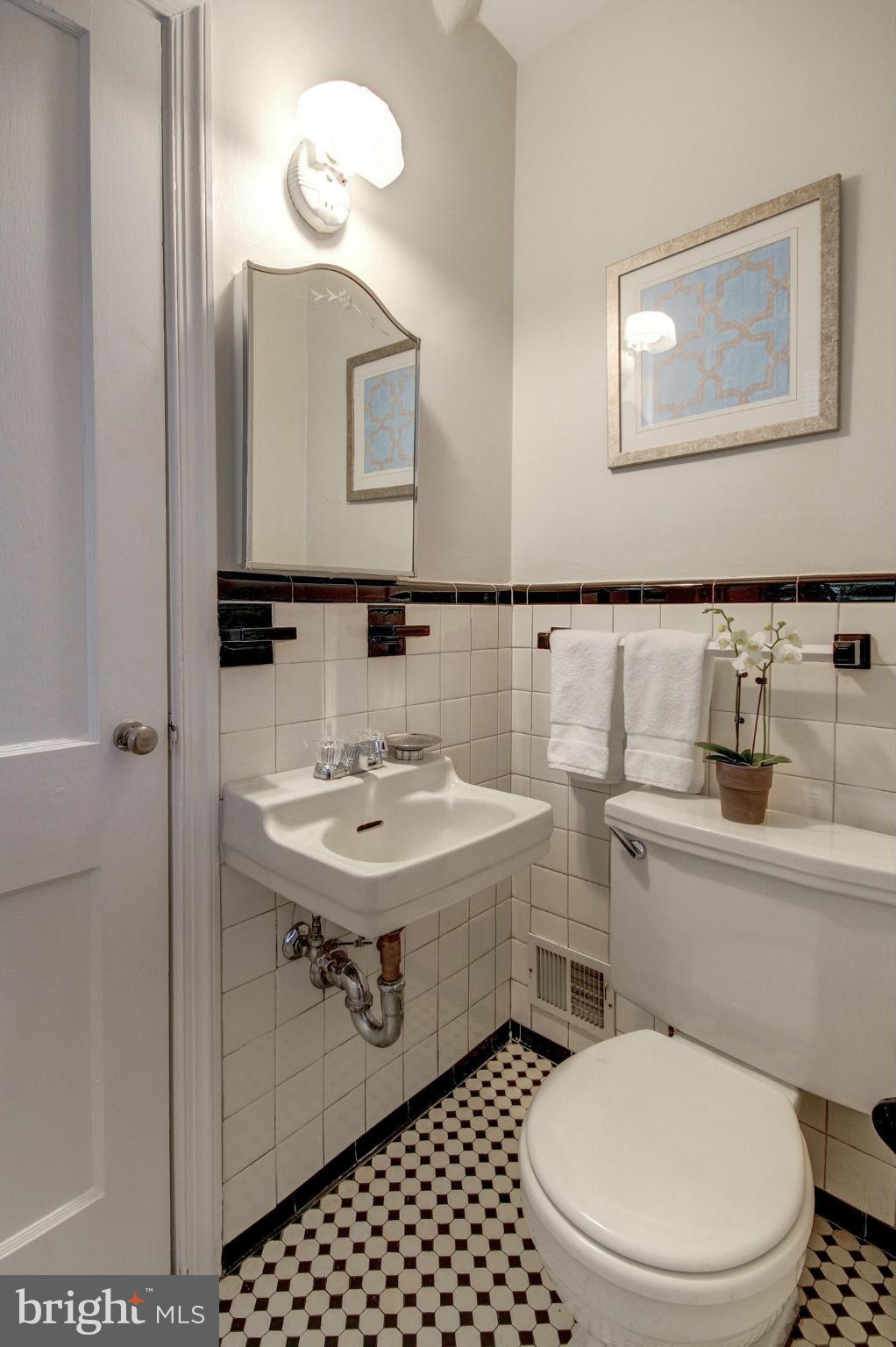 BERKSHIRE OAKWOOD - Residential