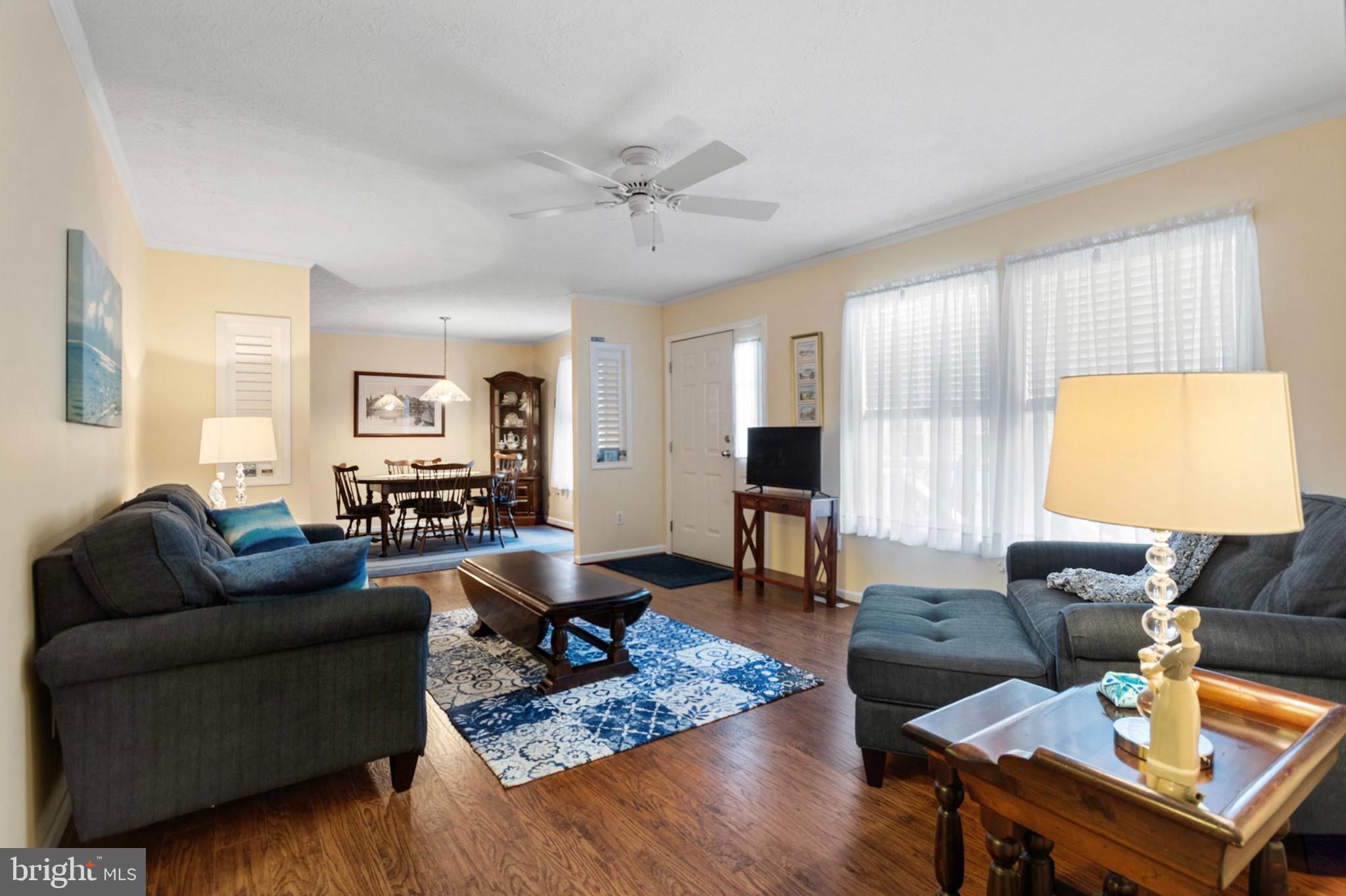 ANGOLA BEACH - Residential