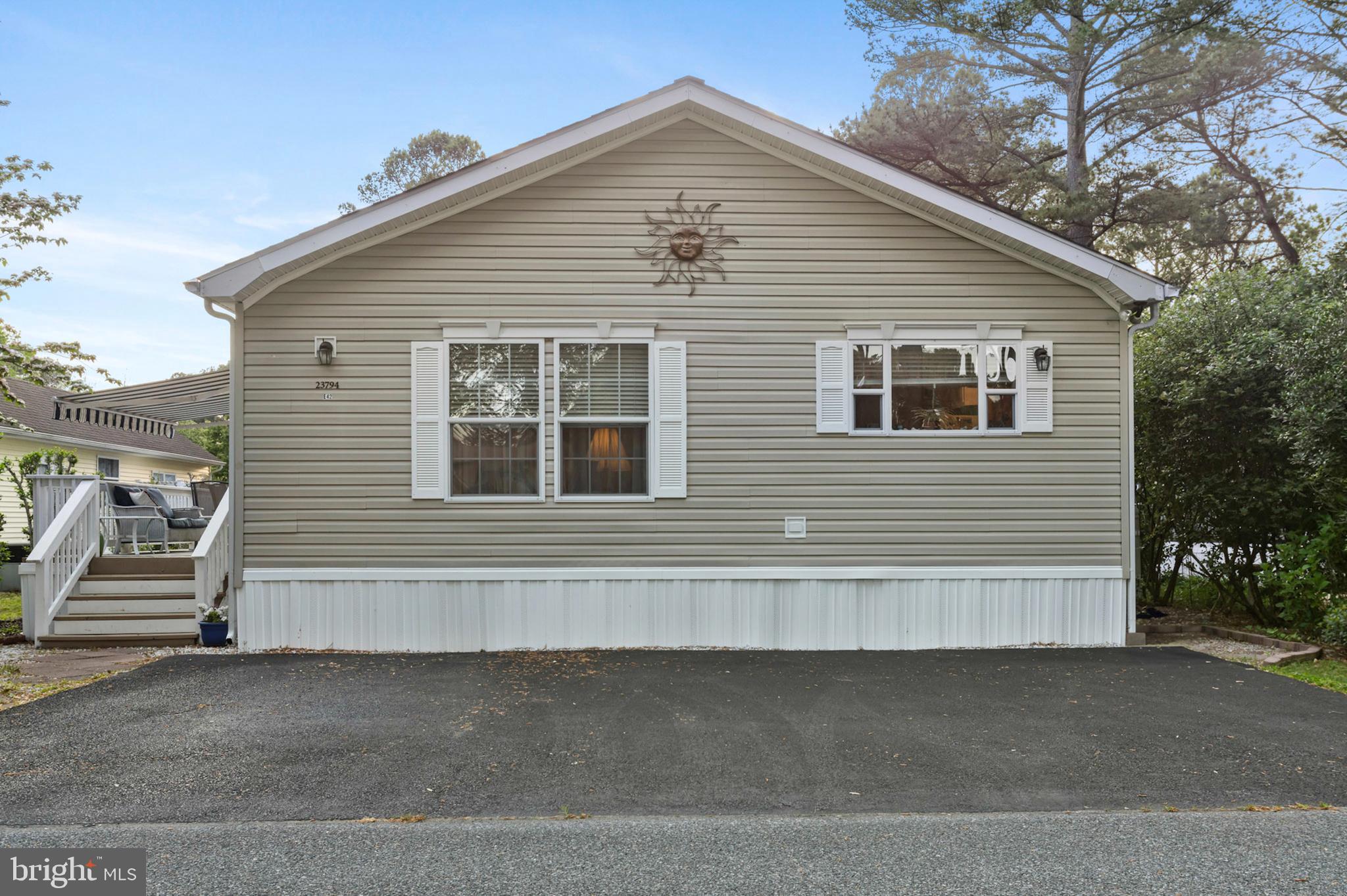 ANGOLA BEACH - Residential