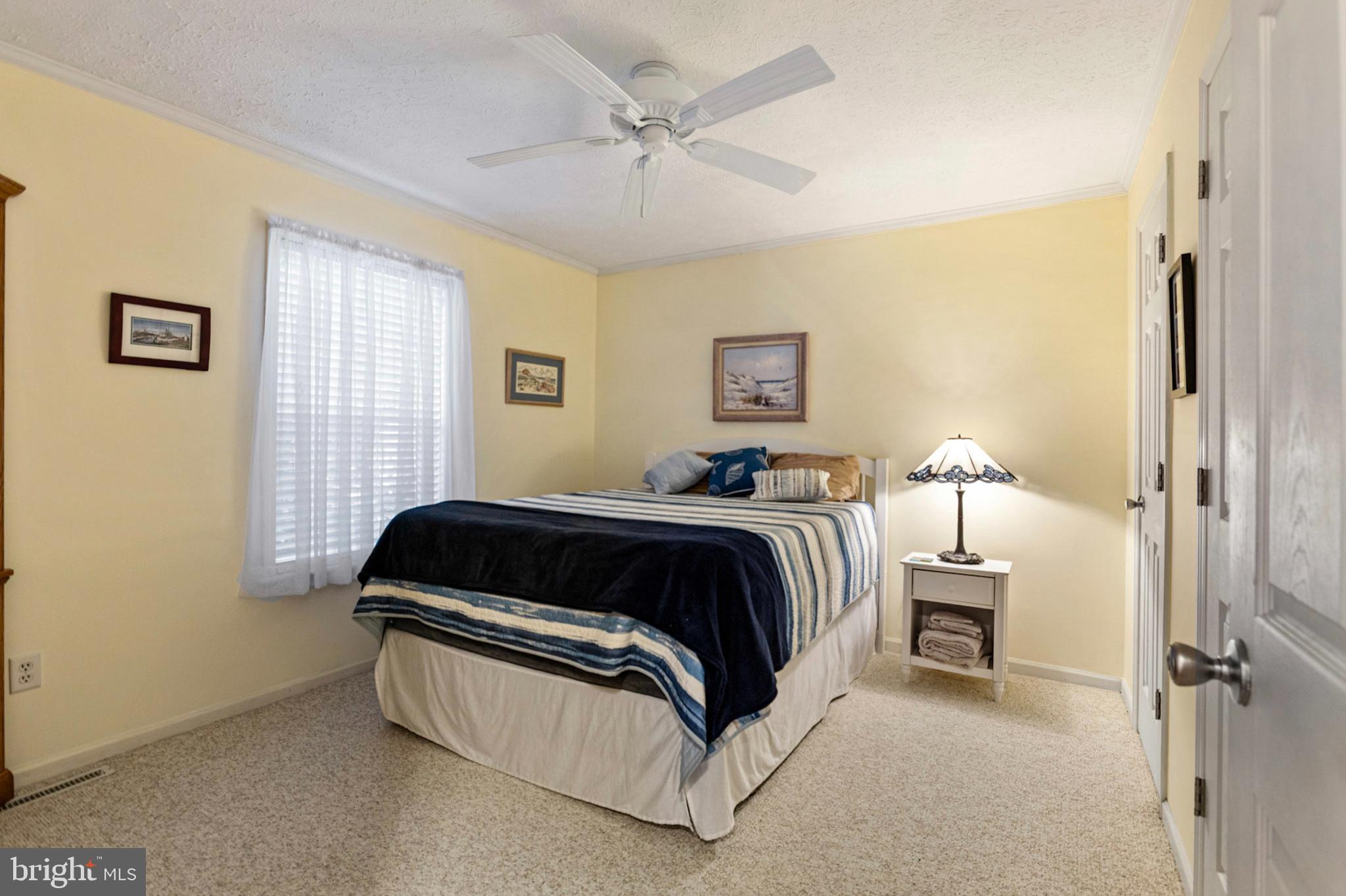 ANGOLA BEACH - Residential