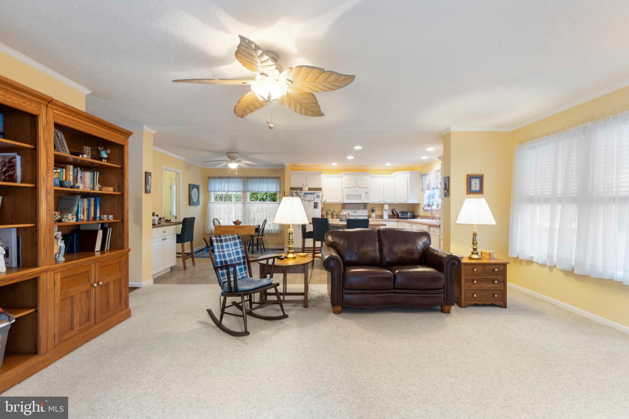 ANGOLA BEACH - Residential