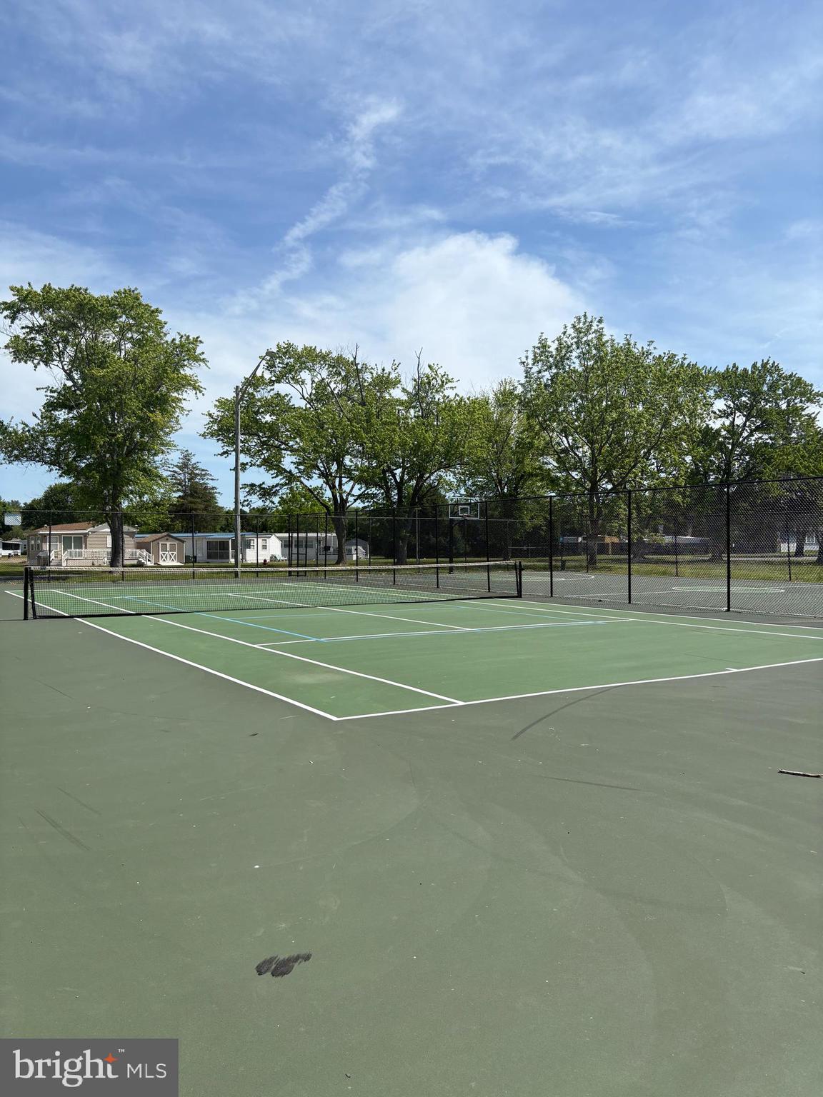 ANGOLA BEACH - Residential