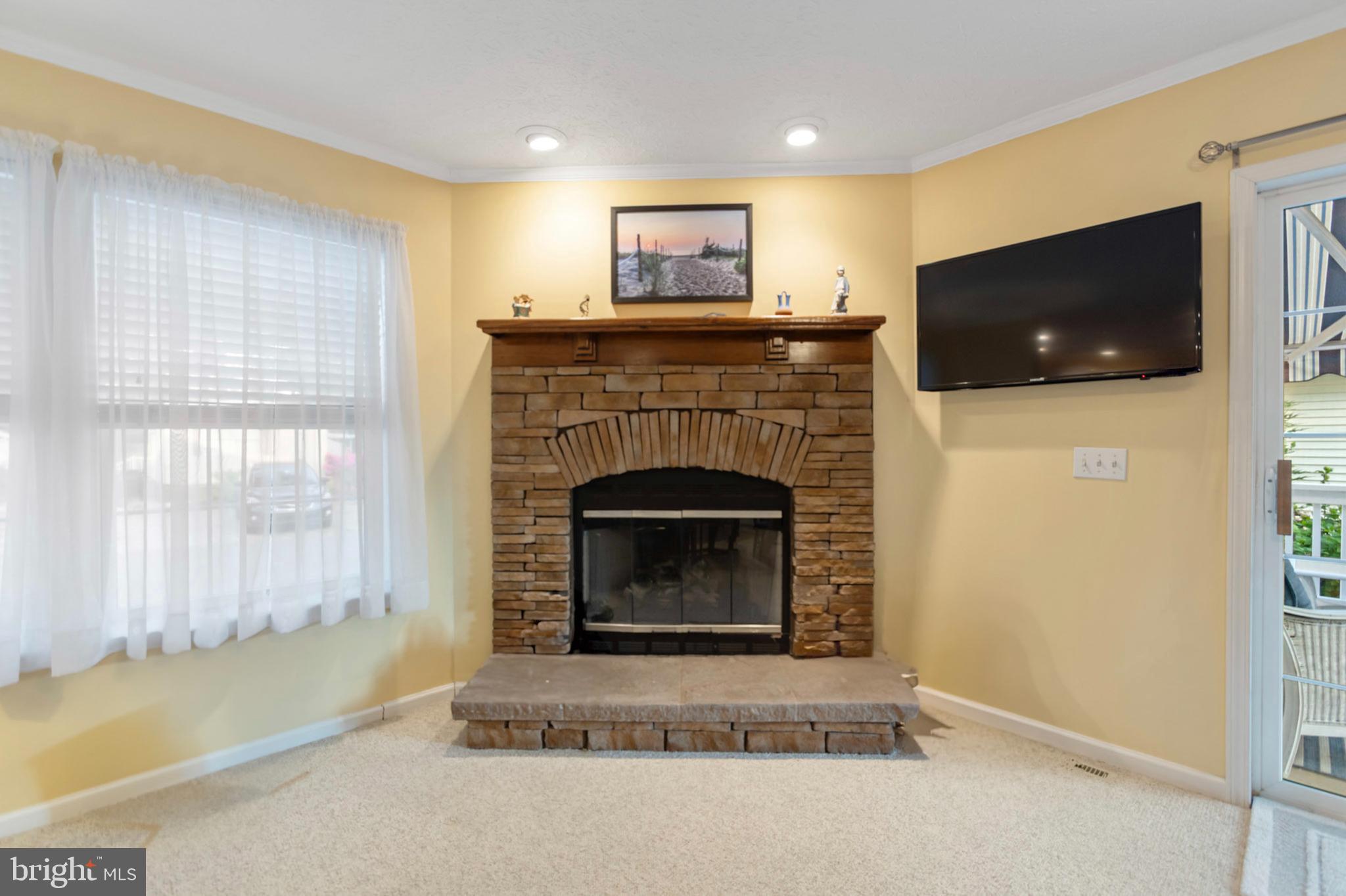 ANGOLA BEACH - Residential