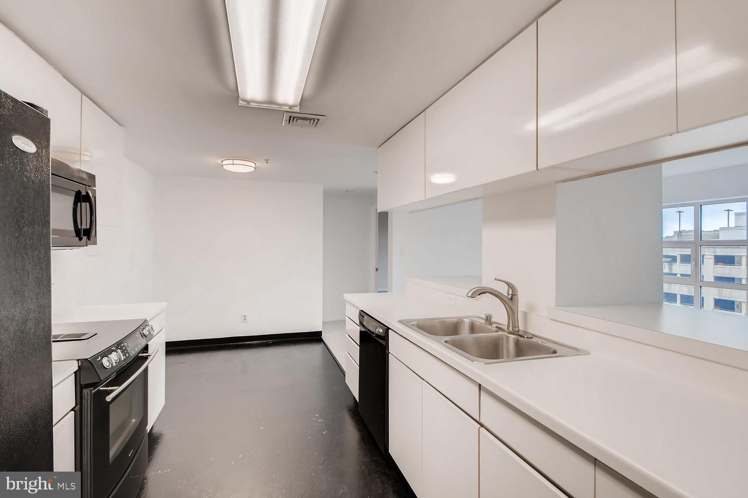 HARBOR EAST - Residential