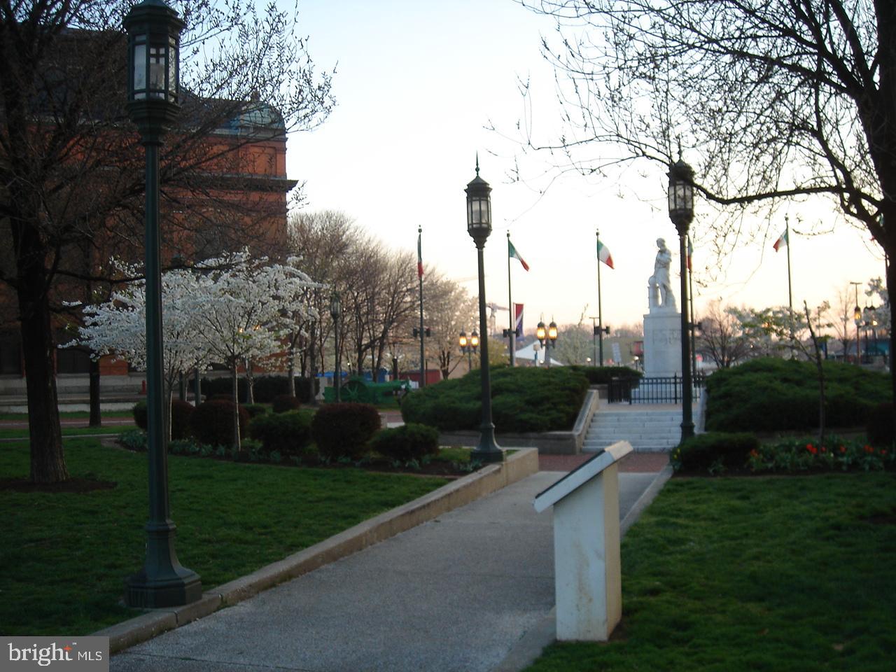 HARBOR EAST - Residential