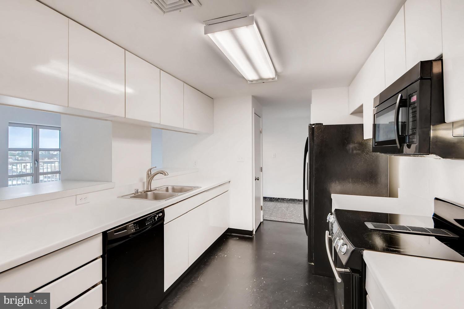 HARBOR EAST - Residential