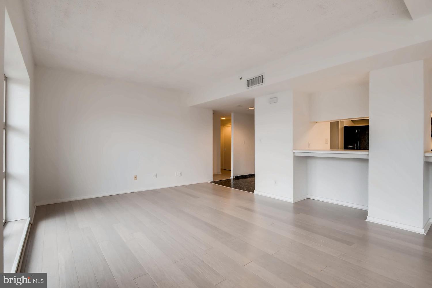 HARBOR EAST - Residential