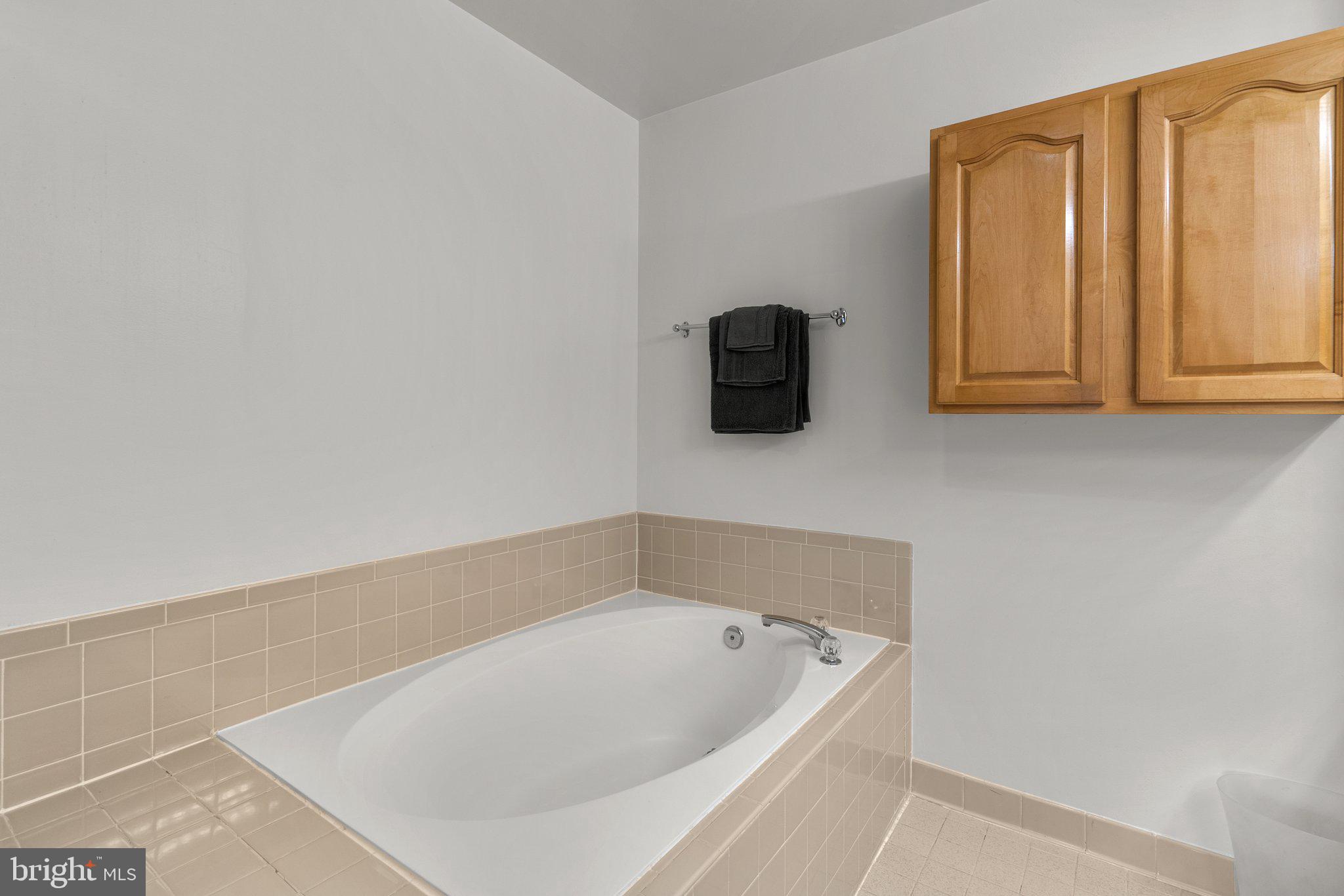 HALLOWELL - Residential