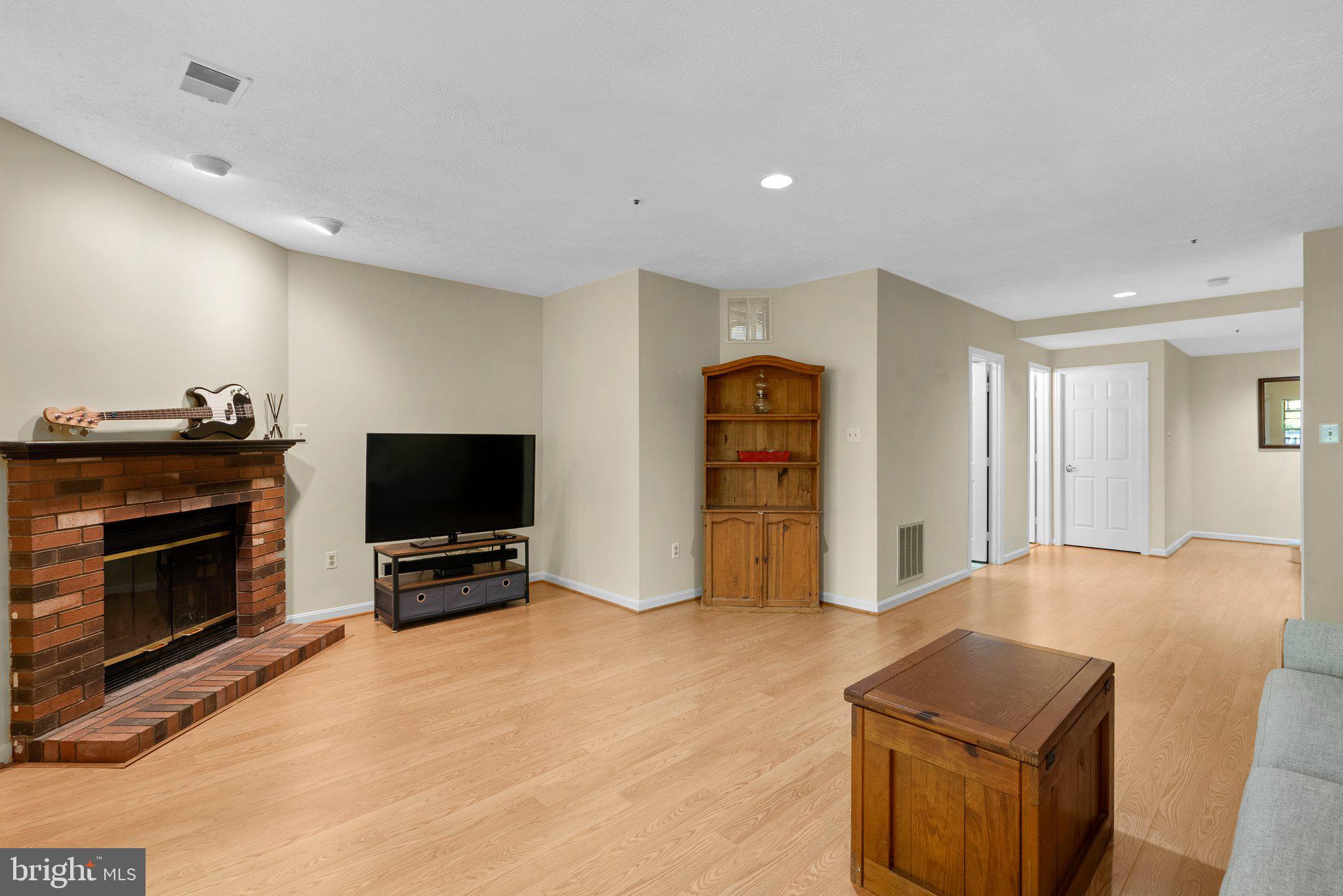 HALLOWELL - Residential