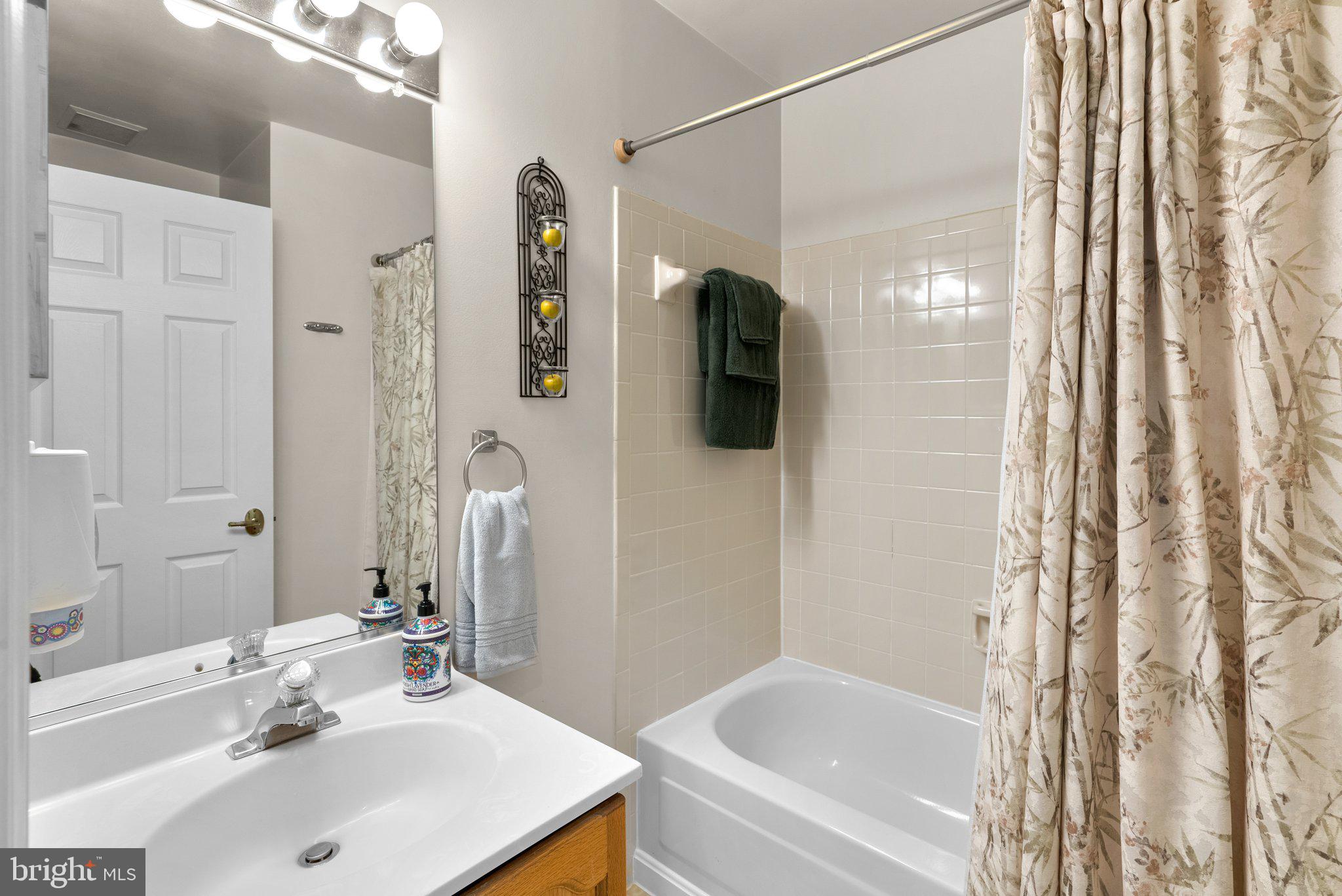 HALLOWELL - Residential