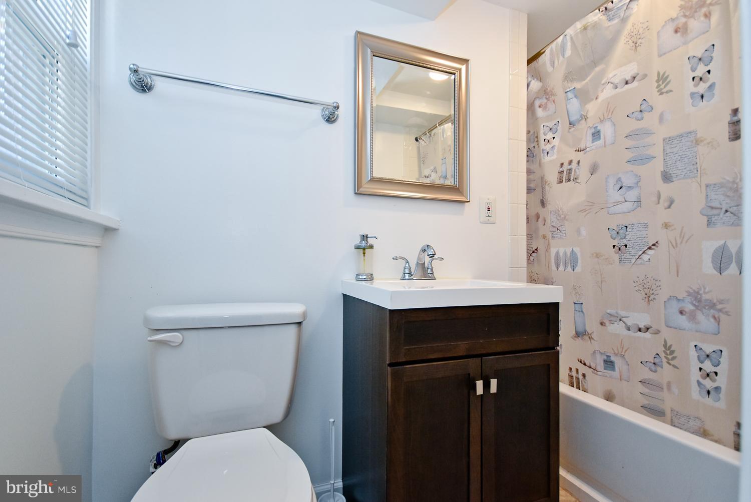 WATERFORD - Residential Lease