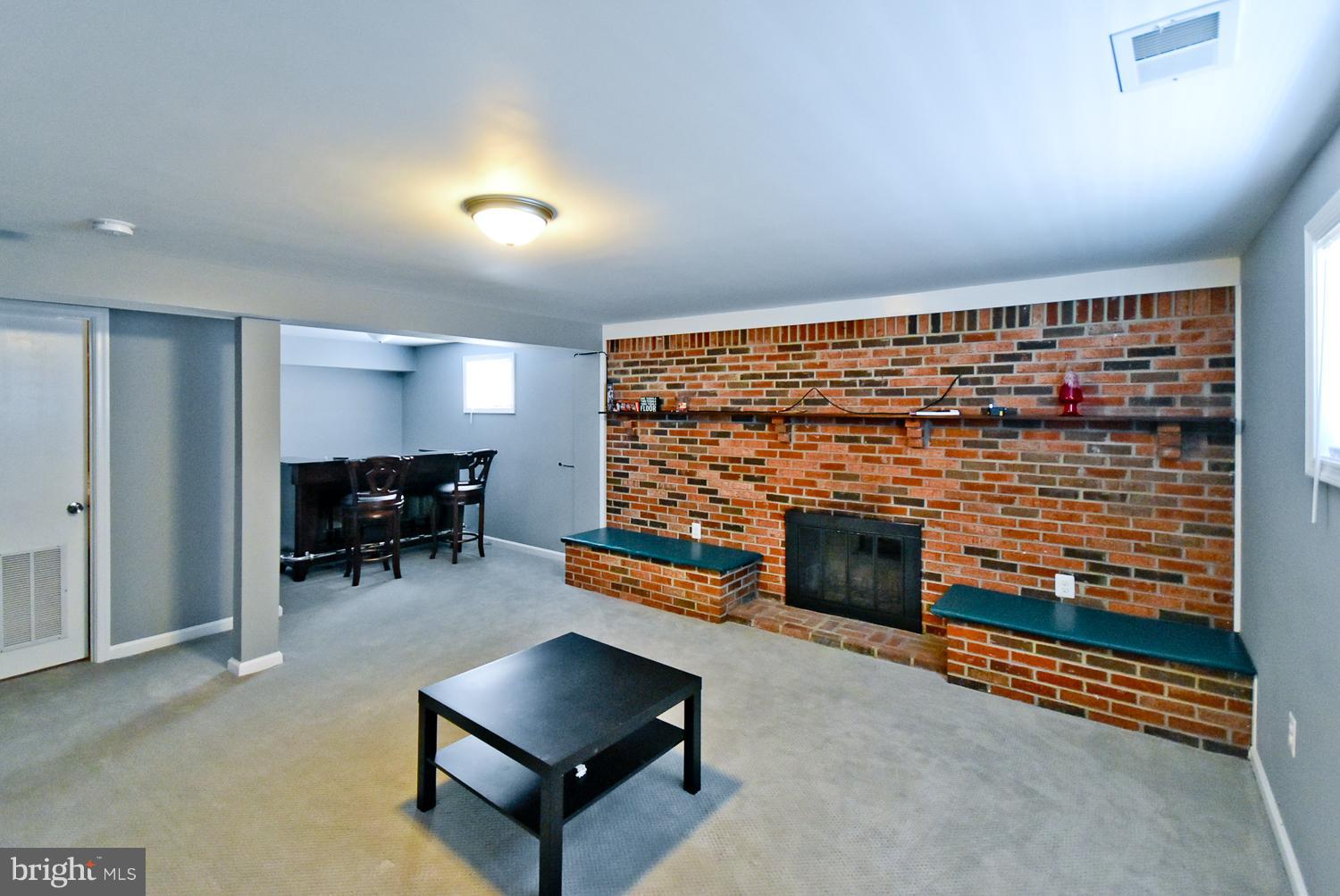 WATERFORD - Residential Lease