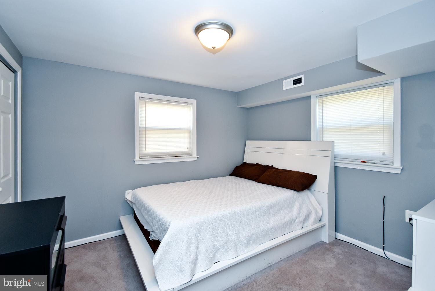 WATERFORD - Residential Lease