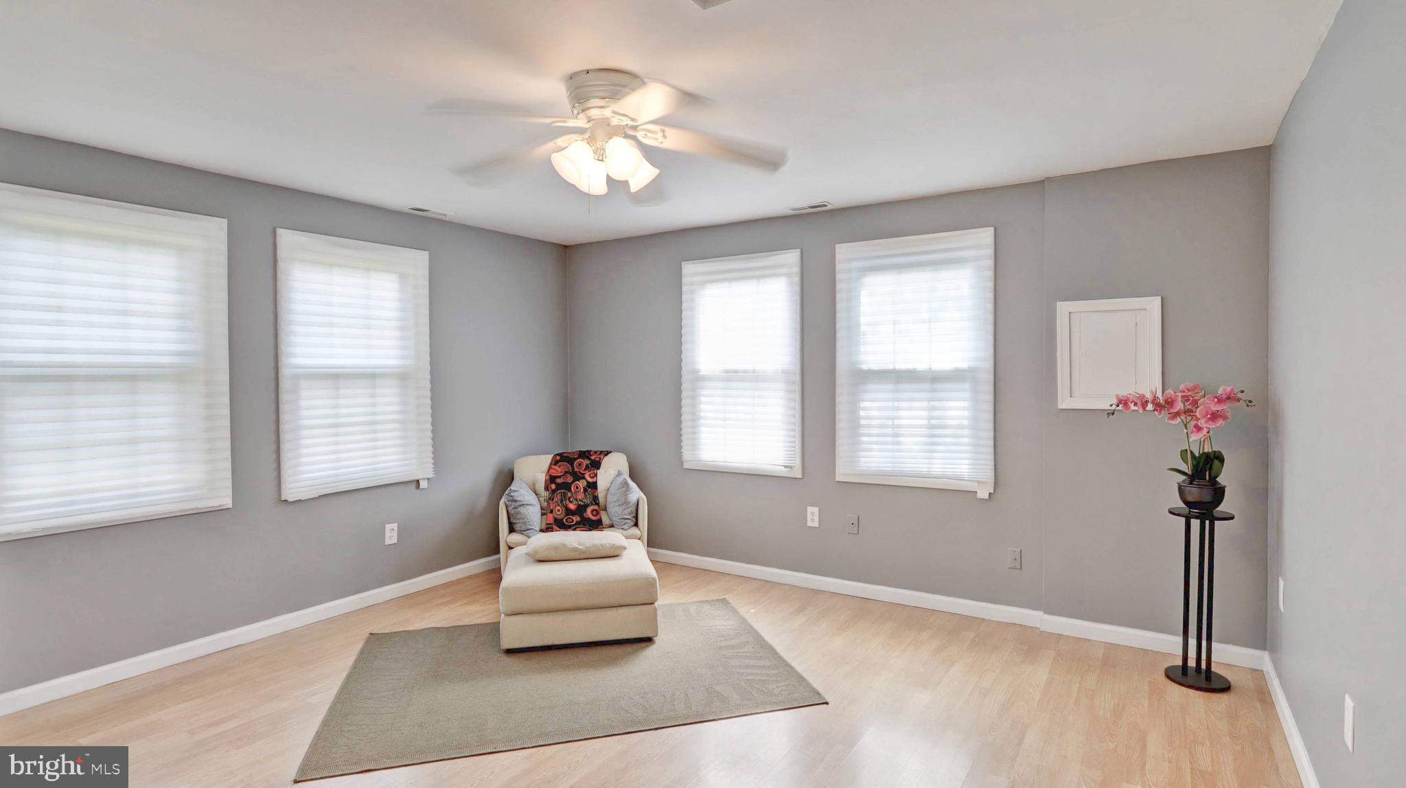 ROCKLAND - Residential