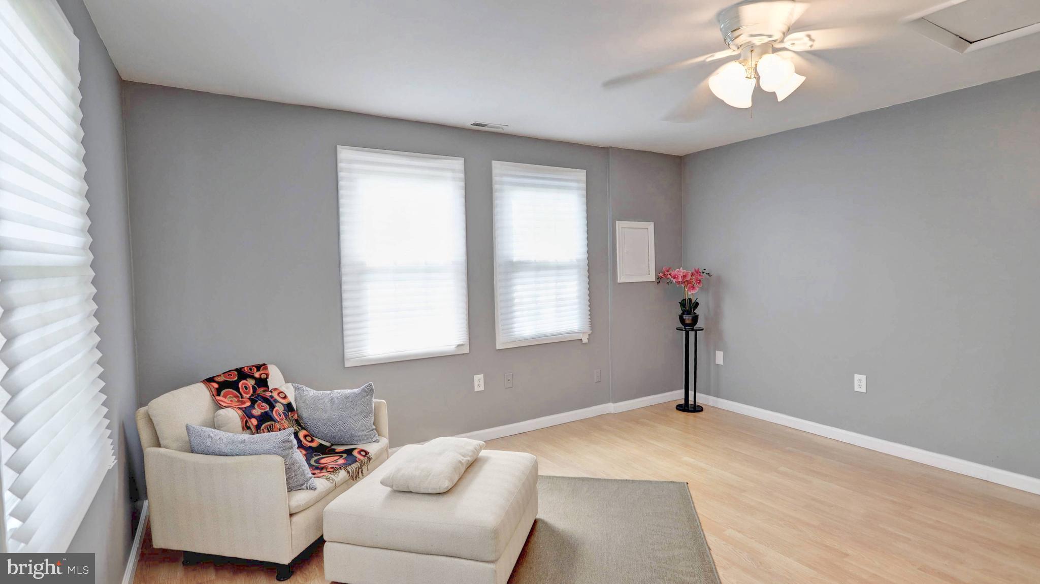 ROCKLAND - Residential