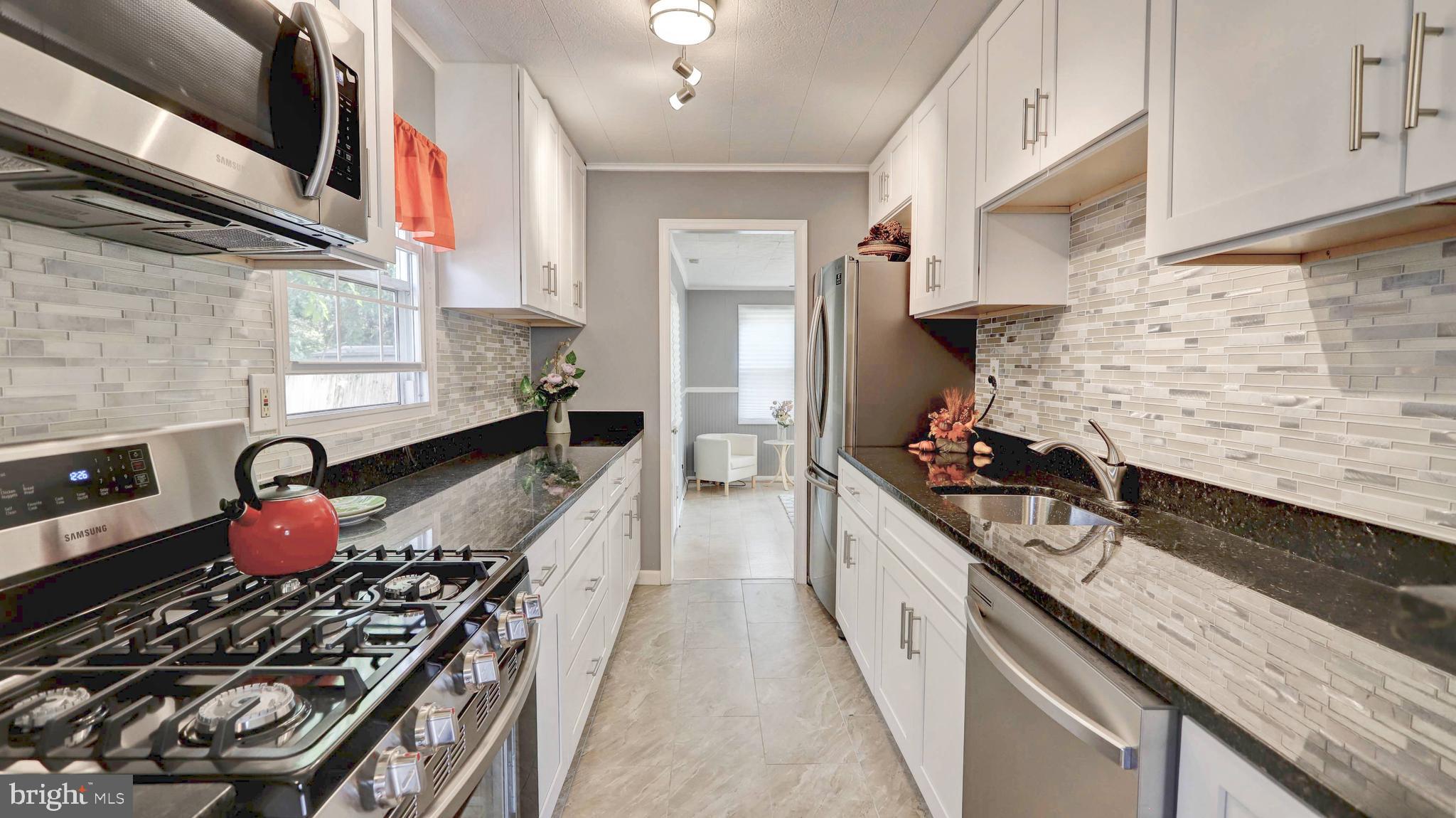 ROCKLAND - Residential