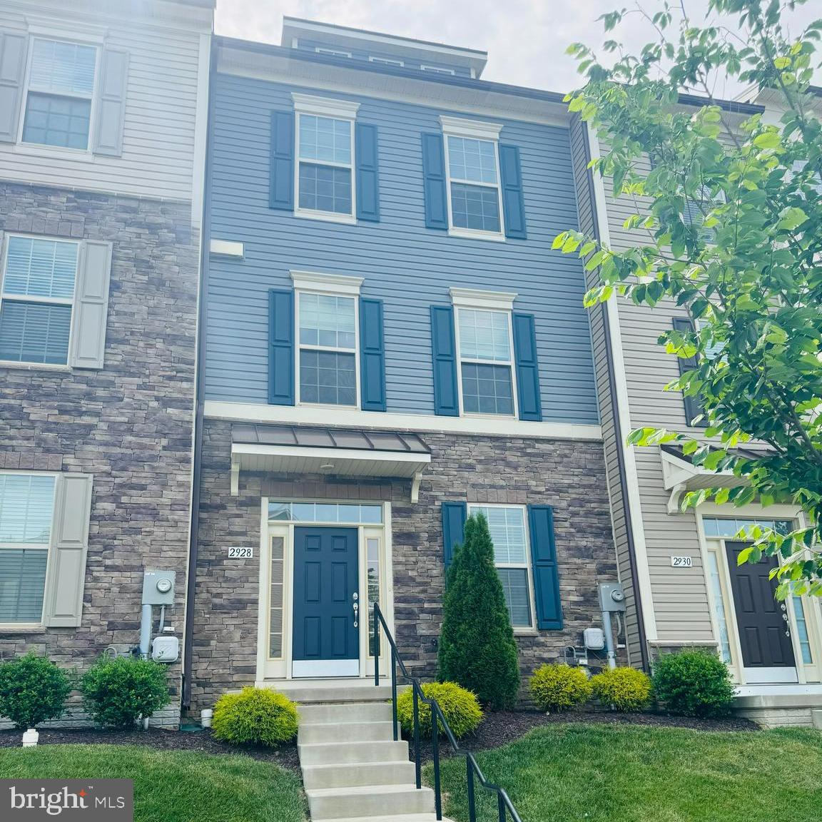 MOVE IN BONUS OF $1000.00 on 2nd month's rent!! Beautiful like new townhomes for rent in Macallan Crossing in Spring Bank by Clemson Corner Shopping Center. This Birmingham is a 4 Bedroom unit , 3.5 Bath , 1 half bath unit with lower level 4th bedroom. Standard features include: decks, oak stairs throughout, LVP flooring throughout, granite / quartz countertops in kitchen, kitchen islands, tile showers, washer and dryer in unit, stainless steel appliances, two car garage with garage door opener, stone veneer, energy efficient windows, gas furnace, 50 gallon Electric hot water heater. Close to shopping, dining and all major routes! The application process takes approx. 3-4 days. The application fee is $25 / applicant. Any intended occupant over 18 must apply to be a leaseholder and go through the screening process. Our requirements for all units: 630+ credit scores, income ratio - rents should be 1 / 3 of applicants' income (housing vouchers and assistance programs are welcome as forms of income) credit checks, criminal and background checks will also be performed in addition to rental history / references. Tenants are responsible for all utilities as applicable, i.e gas, electric and water is billed quarterly. NO SMOKING! Pet Case by Case - Domestic cat or dog, max weight for dog is 70lbs. Additional Rent for pet $75 /