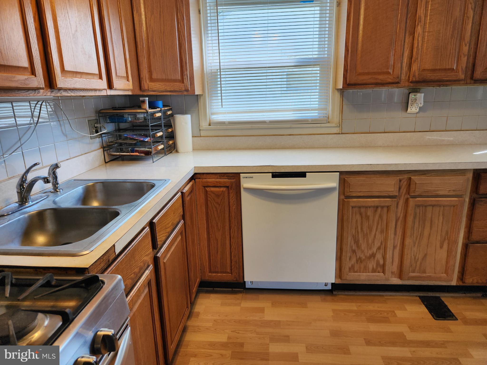 NORTH FORESTVILLE - Residential