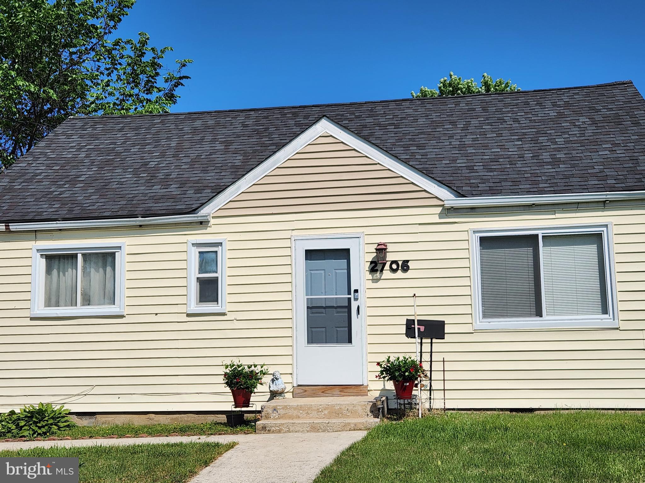 NORTH FORESTVILLE - Residential