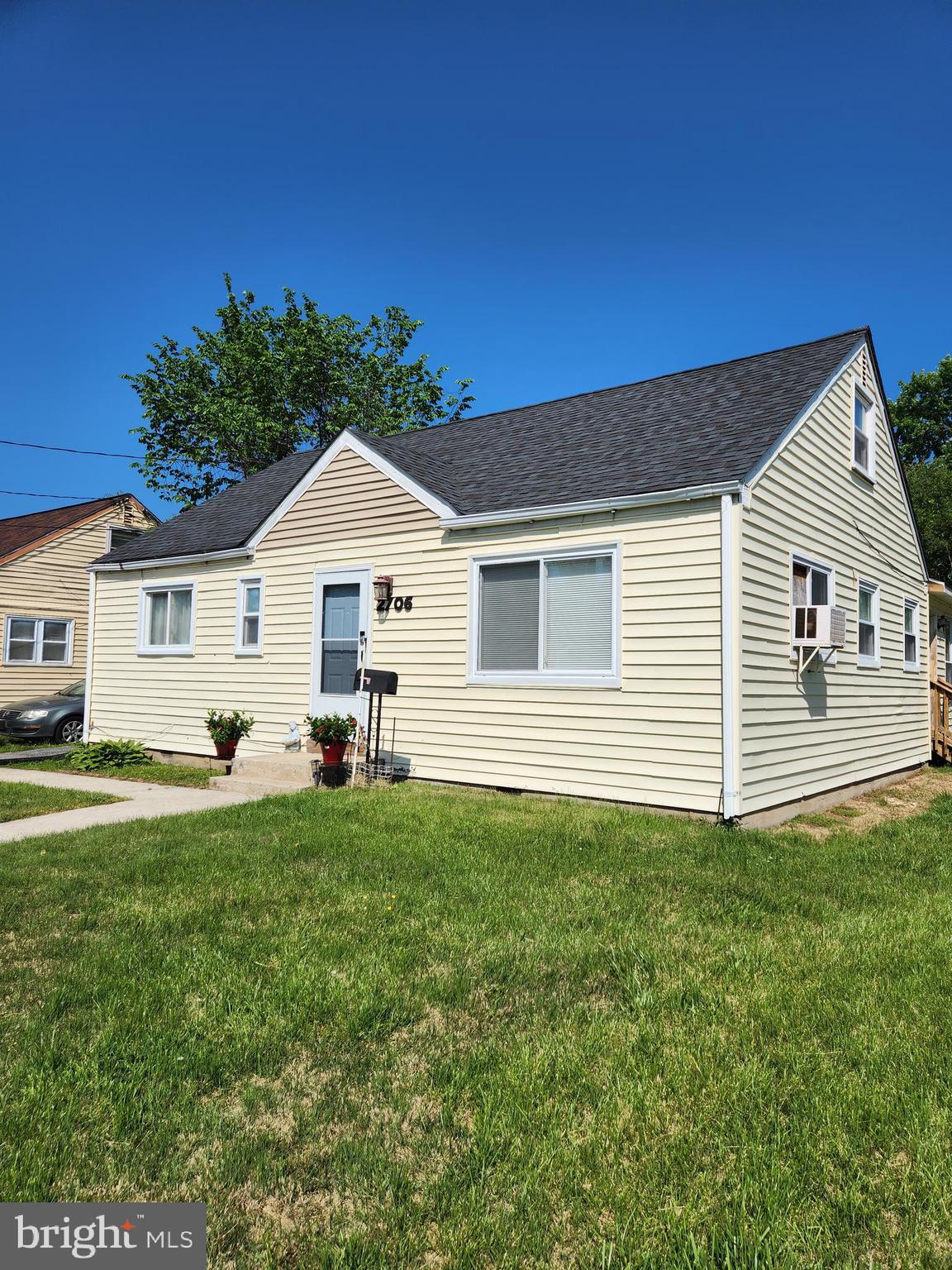 NORTH FORESTVILLE - Residential