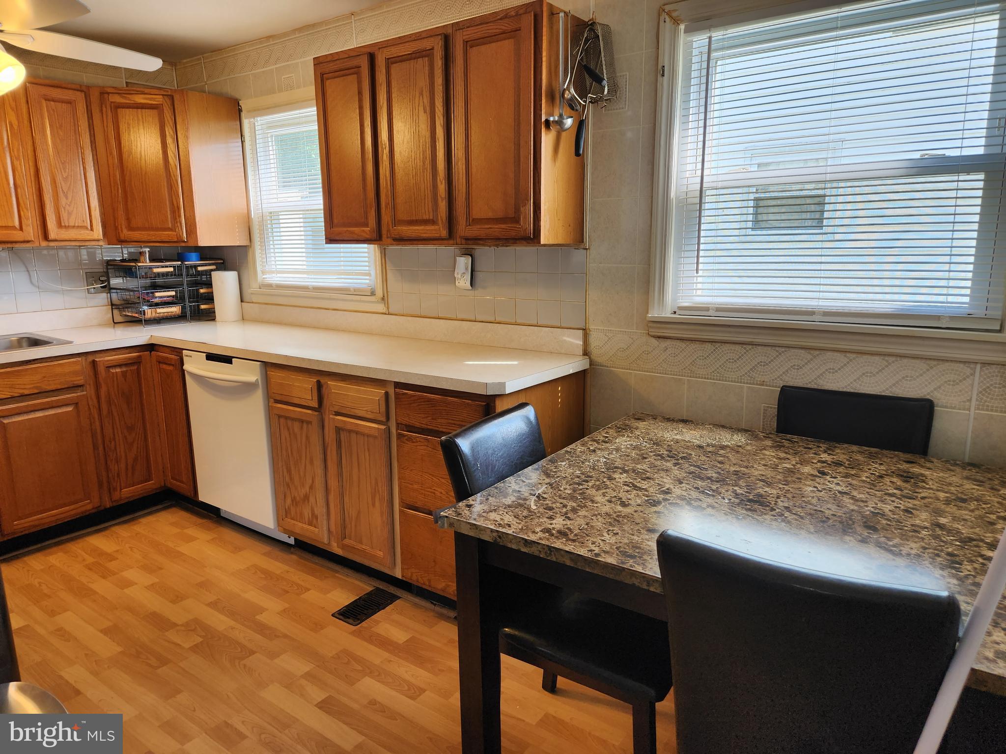 NORTH FORESTVILLE - Residential