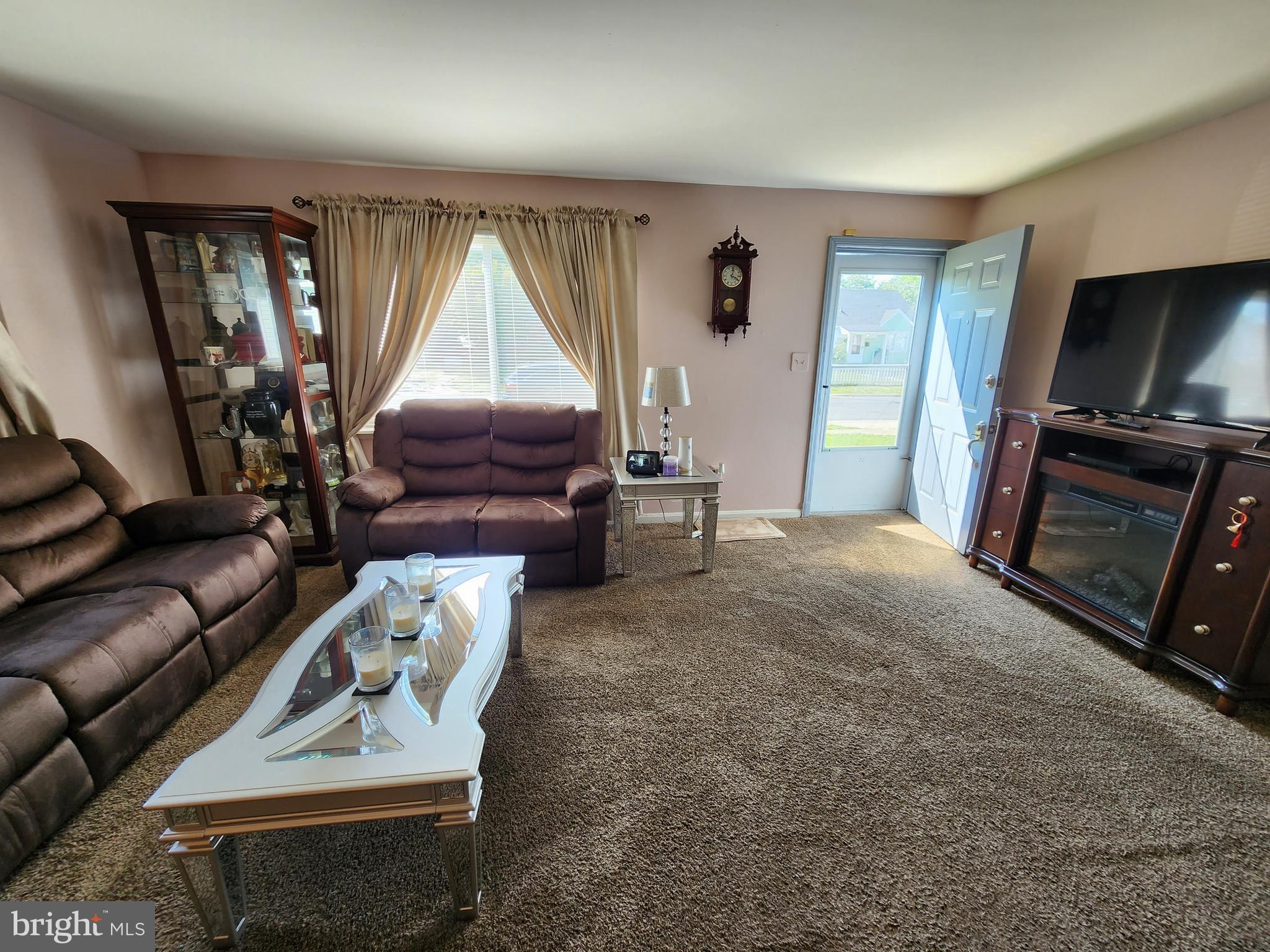 NORTH FORESTVILLE - Residential