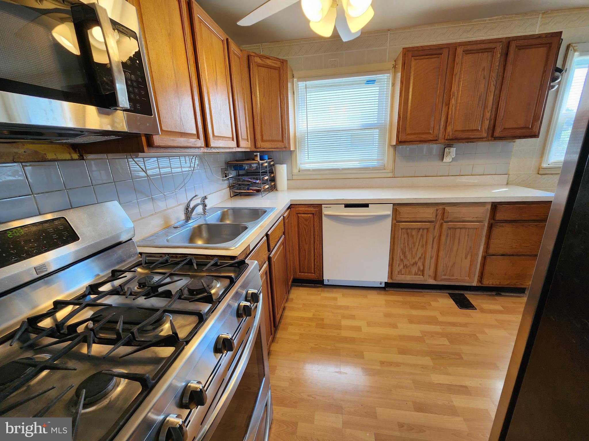 NORTH FORESTVILLE - Residential