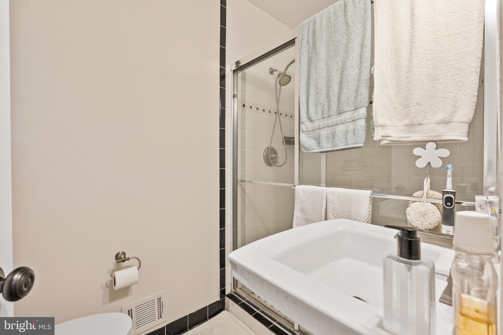 HANSBOROUGH - Residential Lease