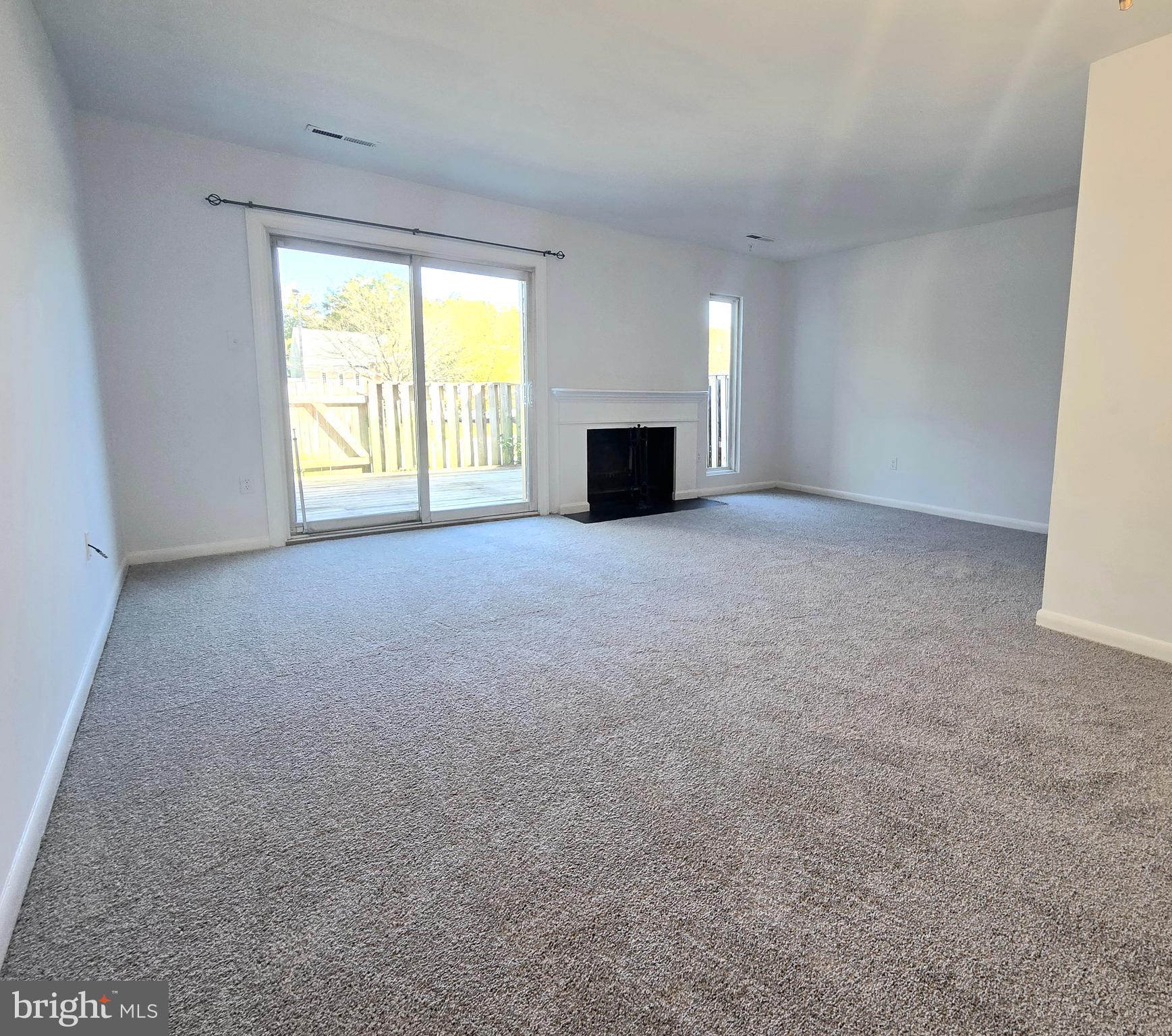 SALTAIRE AT ANNAPOLIS CONDOS - Residential