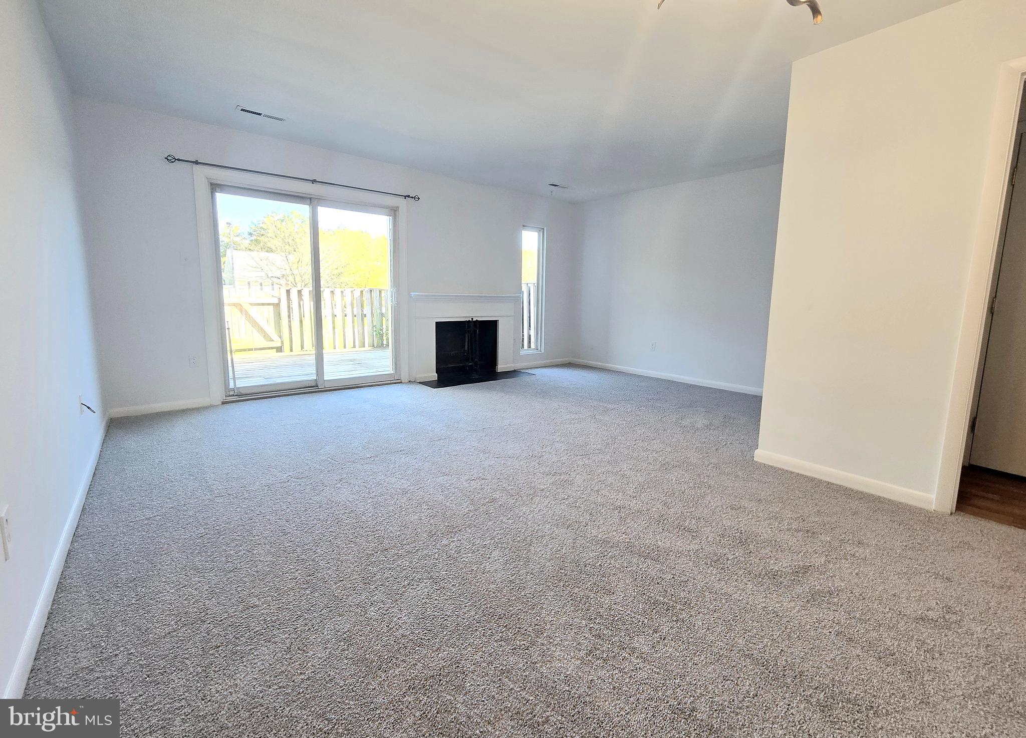 SALTAIRE AT ANNAPOLIS CONDOS - Residential