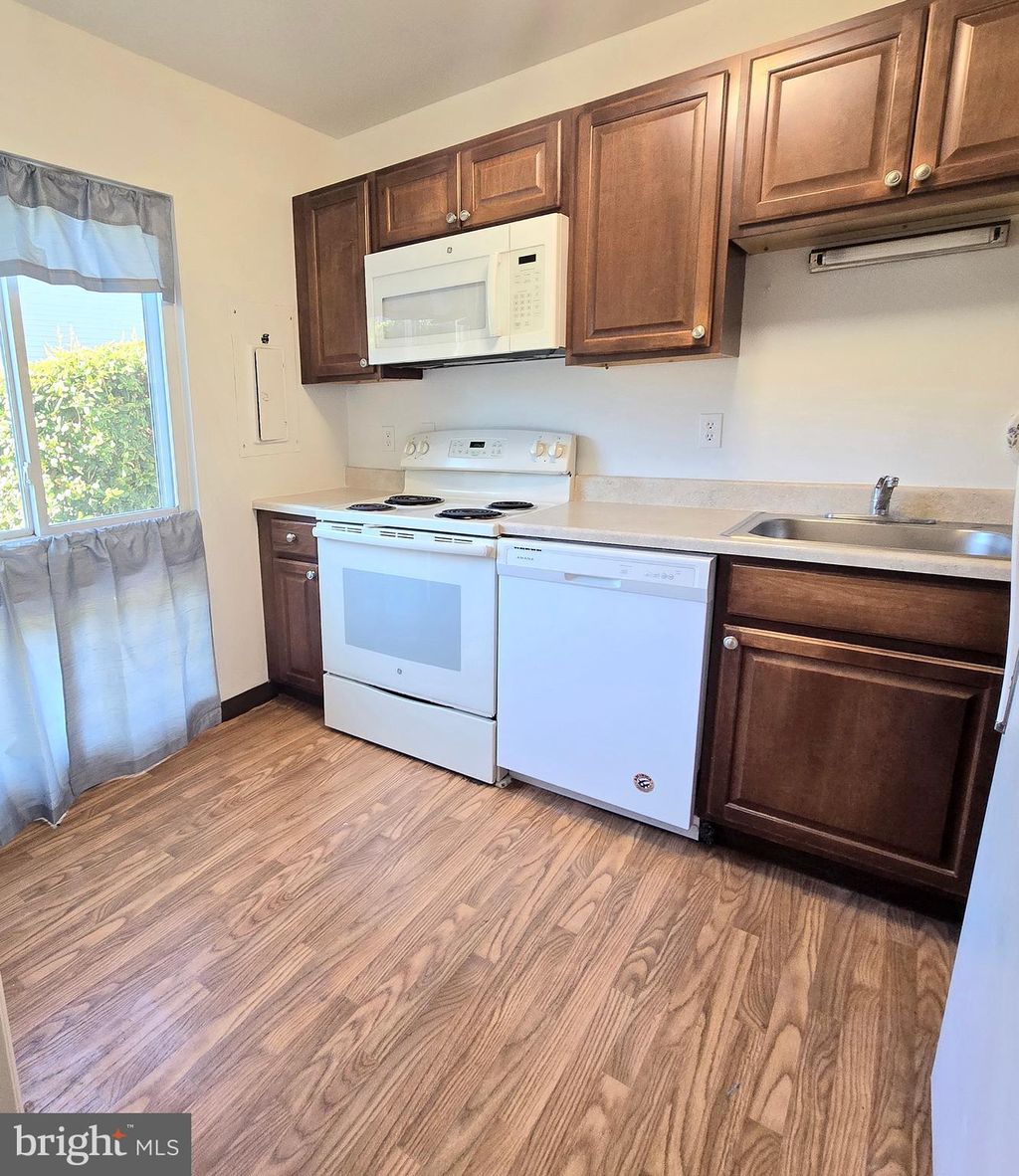 Photo of 290 - M Hilltop Lane, ANNAPOLIS, MD 21403 (MLS # MDAA2128836)