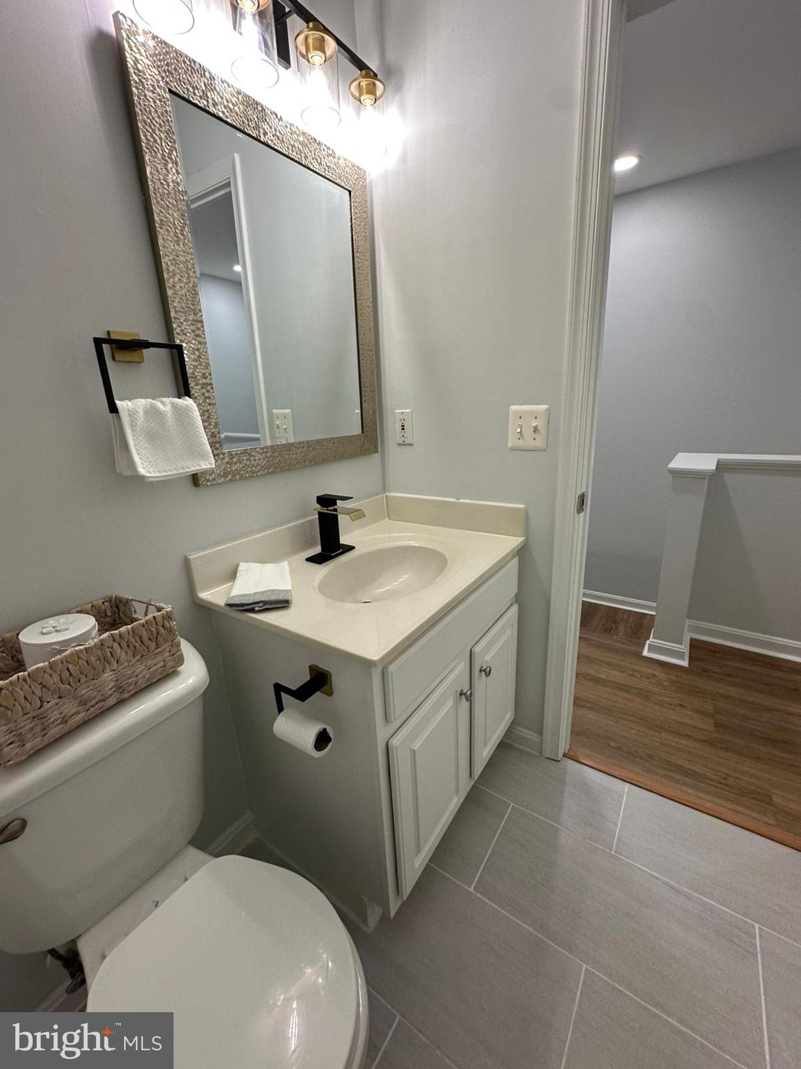 PARKSIDE AT ASHBURN - Residential