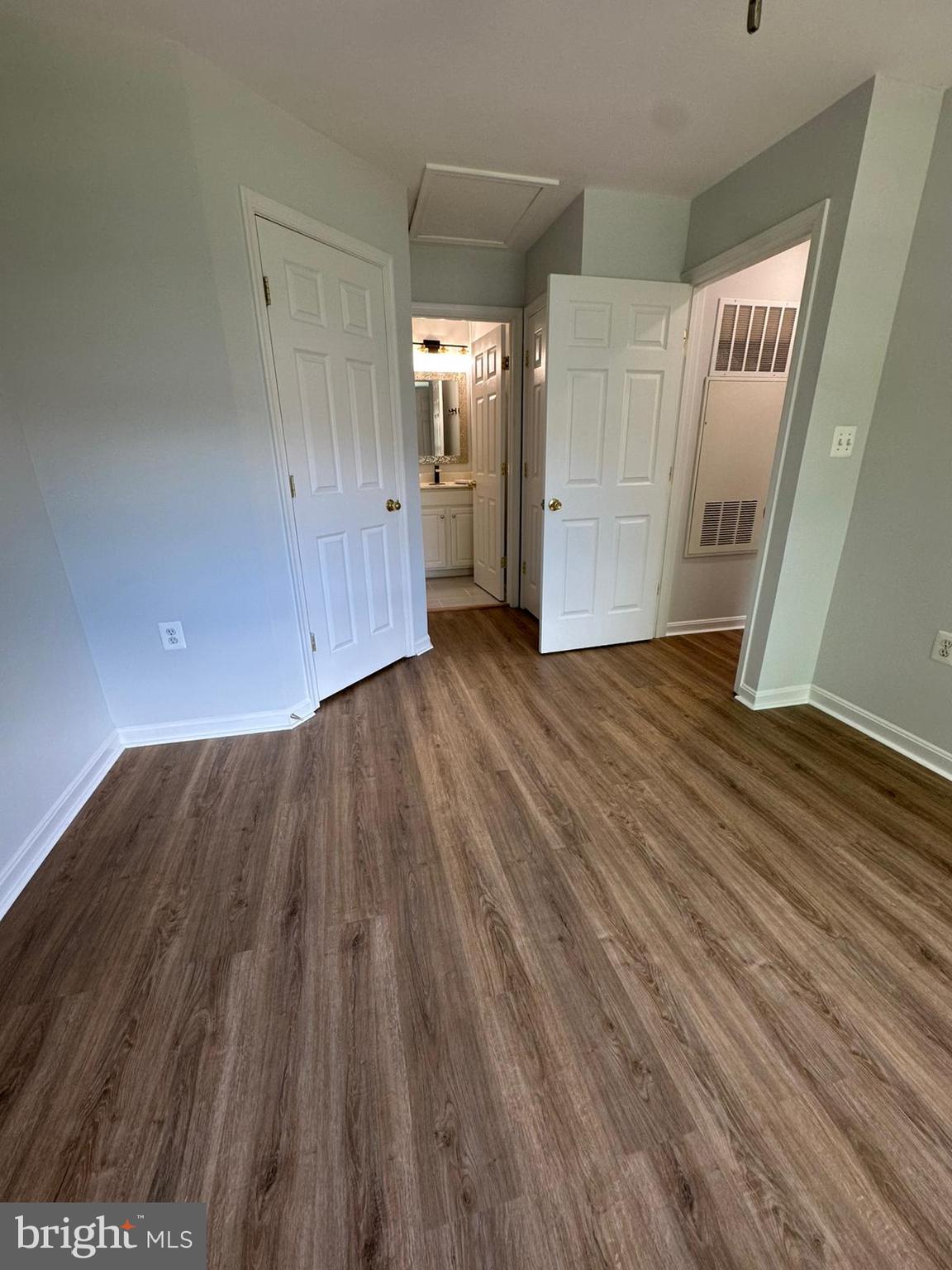 PARKSIDE AT ASHBURN - Residential