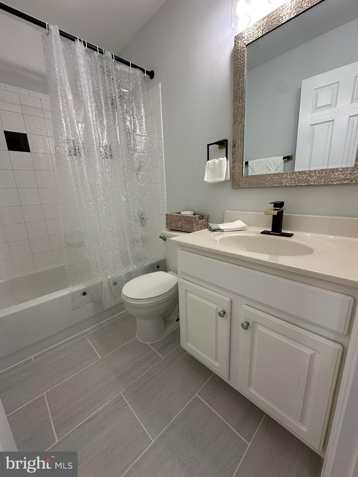 PARKSIDE AT ASHBURN - Residential