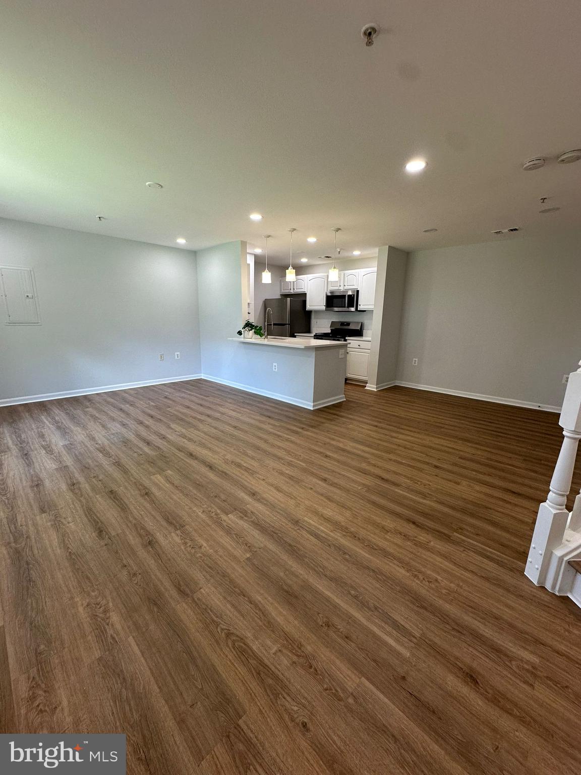 43577 PATCHING POND SQUARE