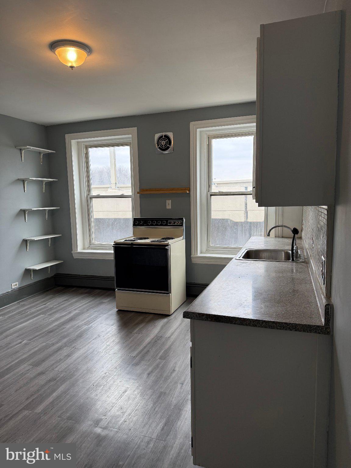 2731 E CUMBERLAND STREET 3RD FLOOR