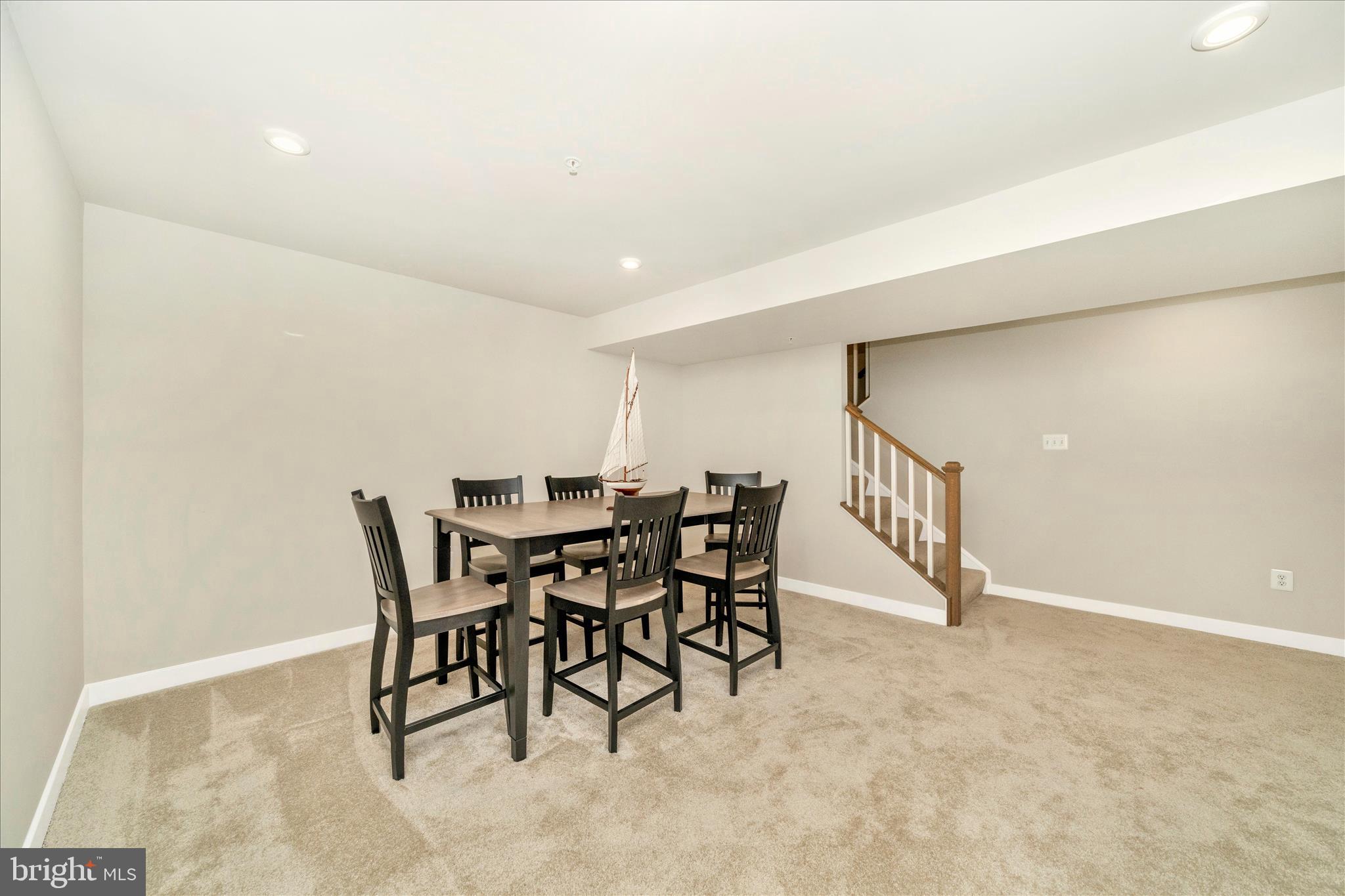 LAKE LINGANORE - Residential