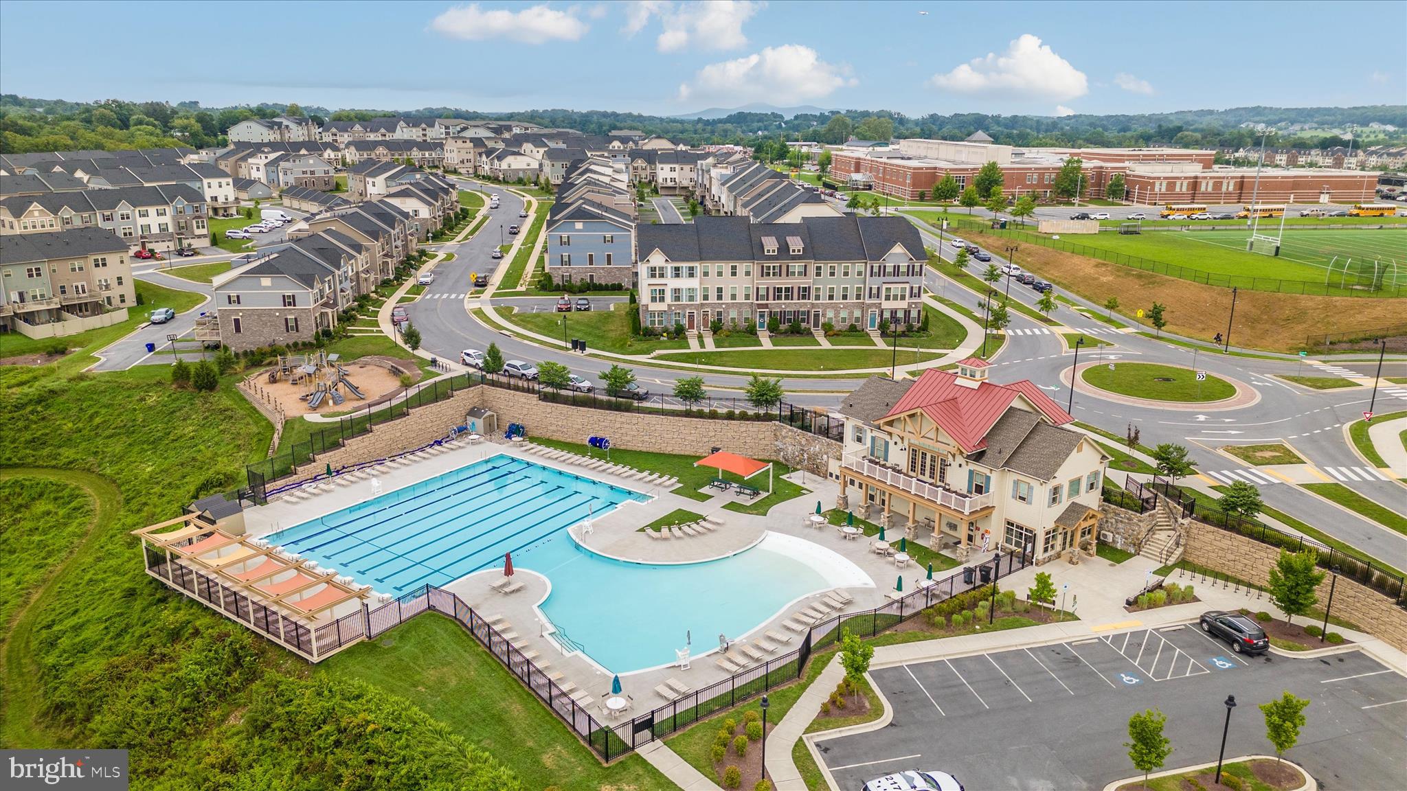 LAKE LINGANORE - Residential