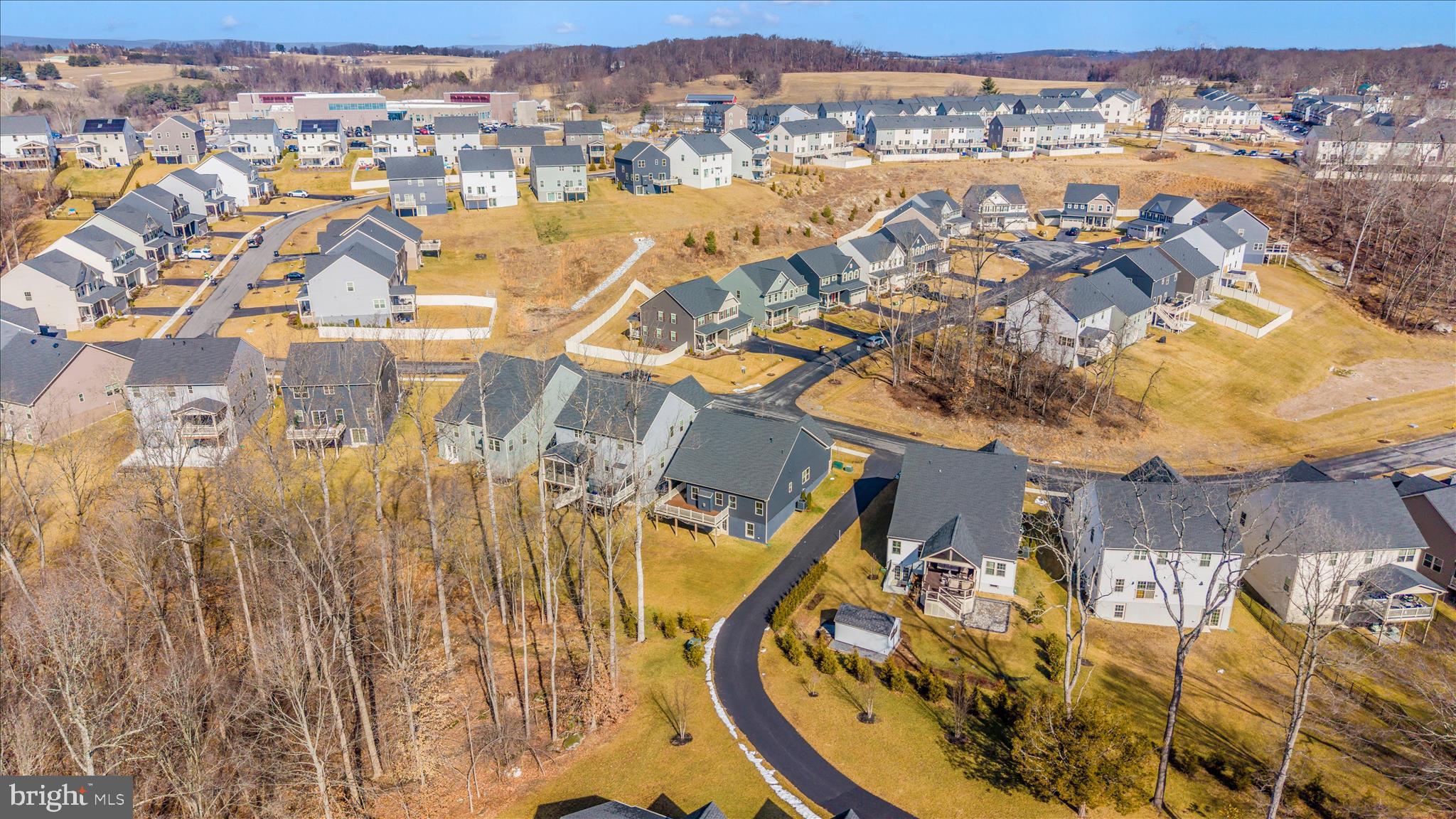 LAKE LINGANORE - Residential