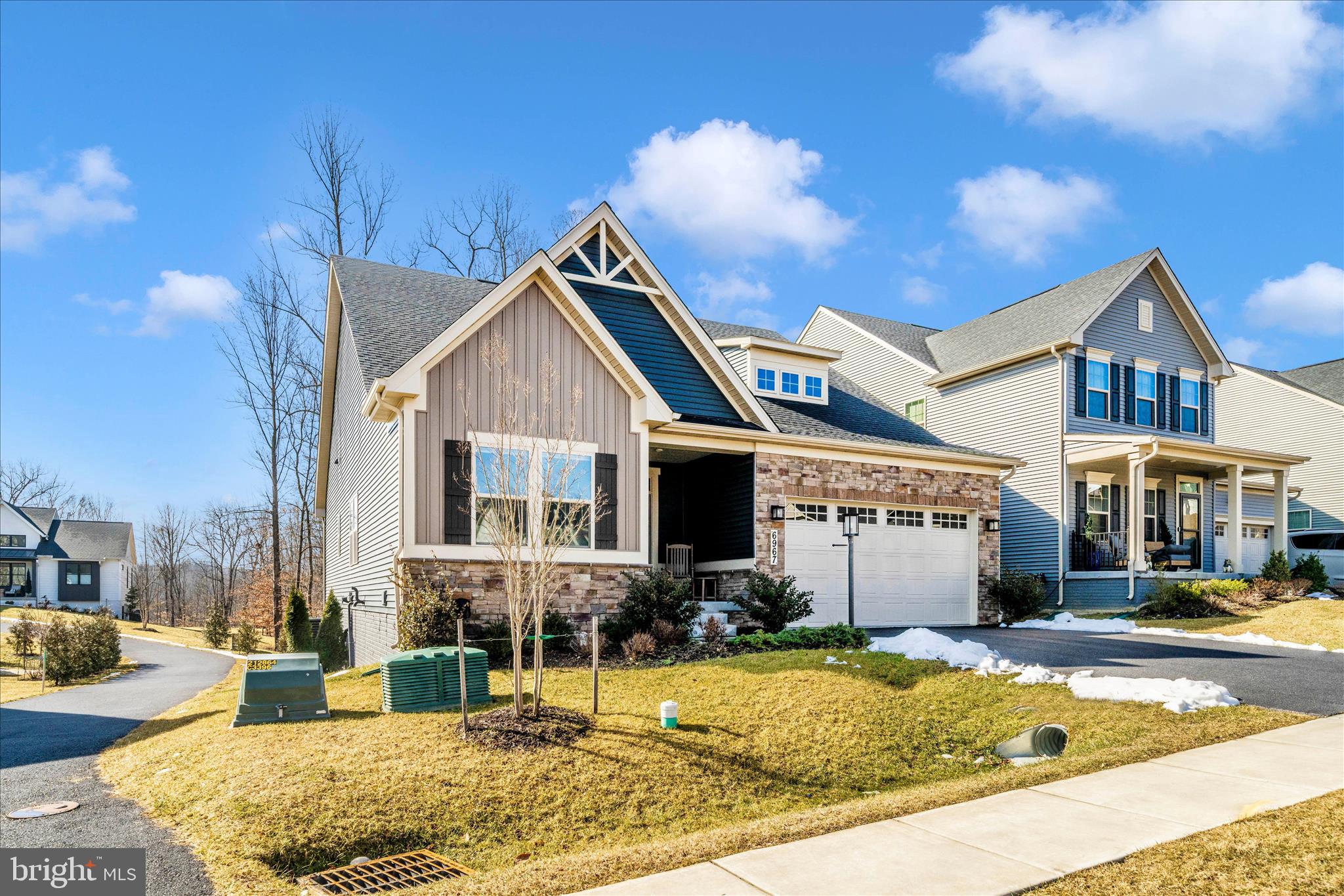 LAKE LINGANORE - Residential