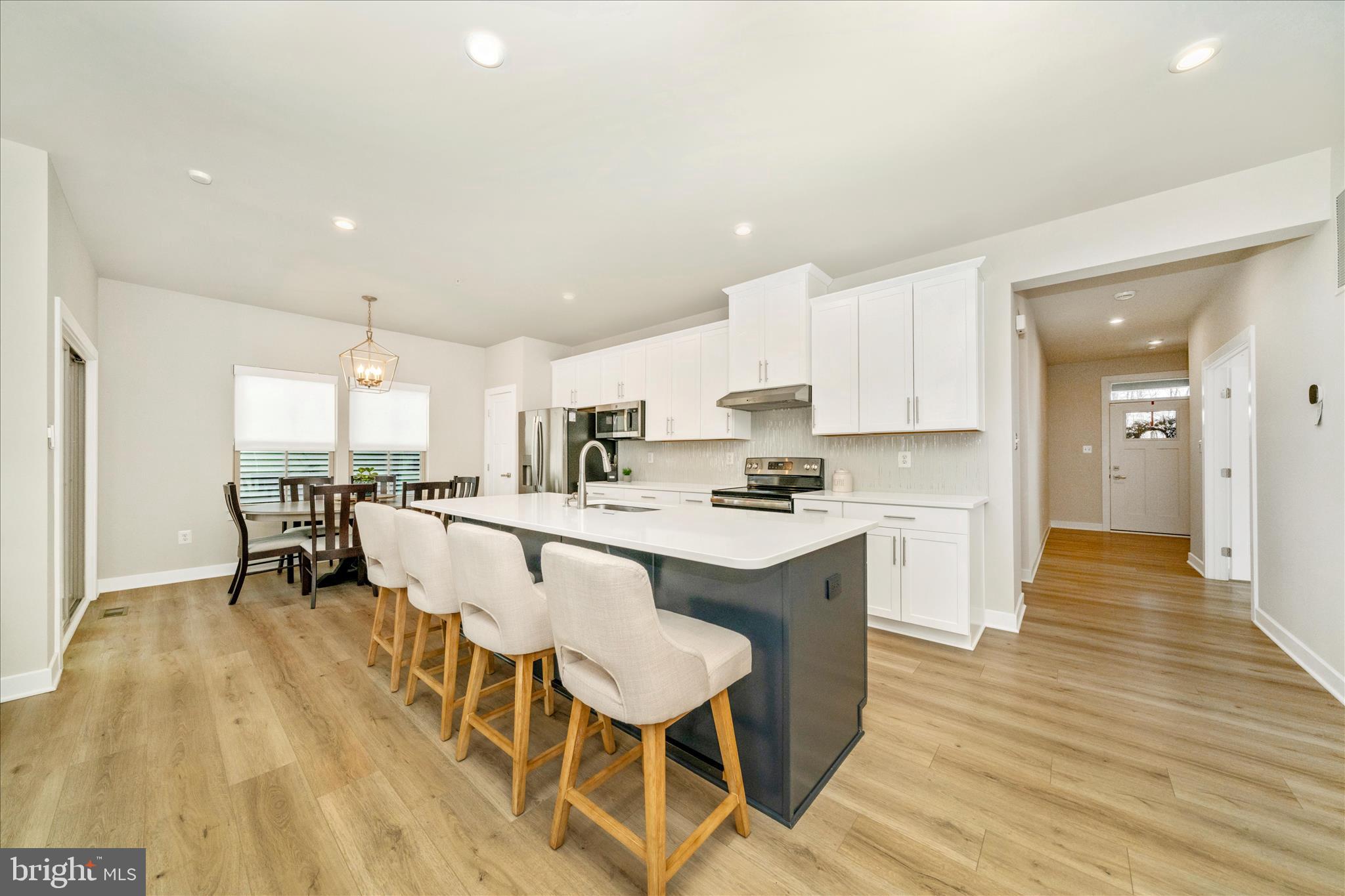 LAKE LINGANORE - Residential