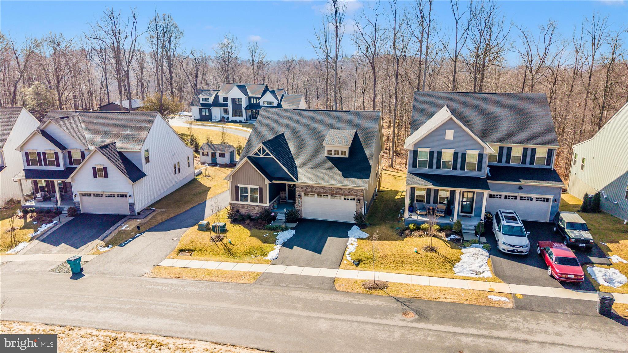 LAKE LINGANORE - Residential