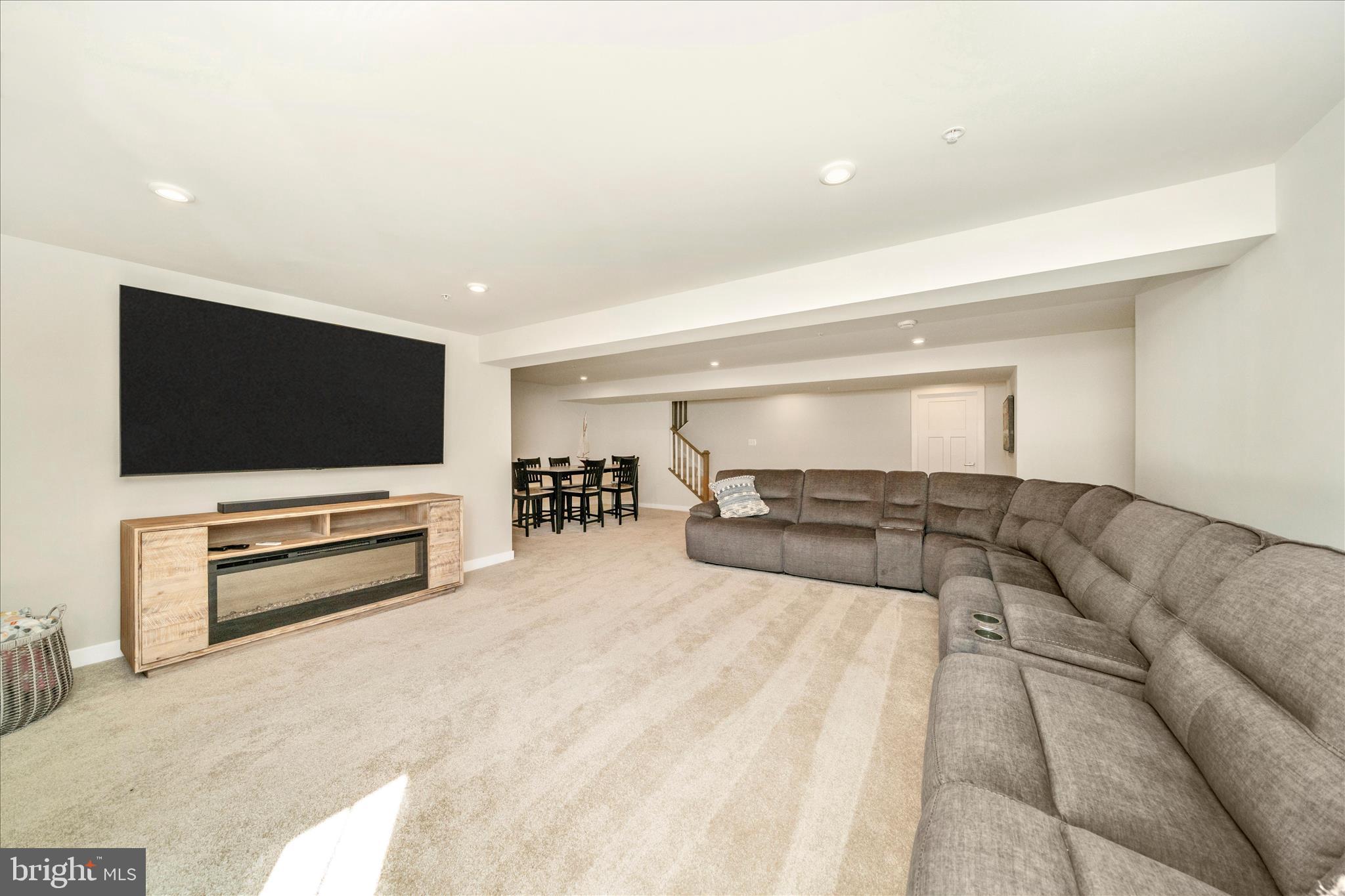 LAKE LINGANORE - Residential