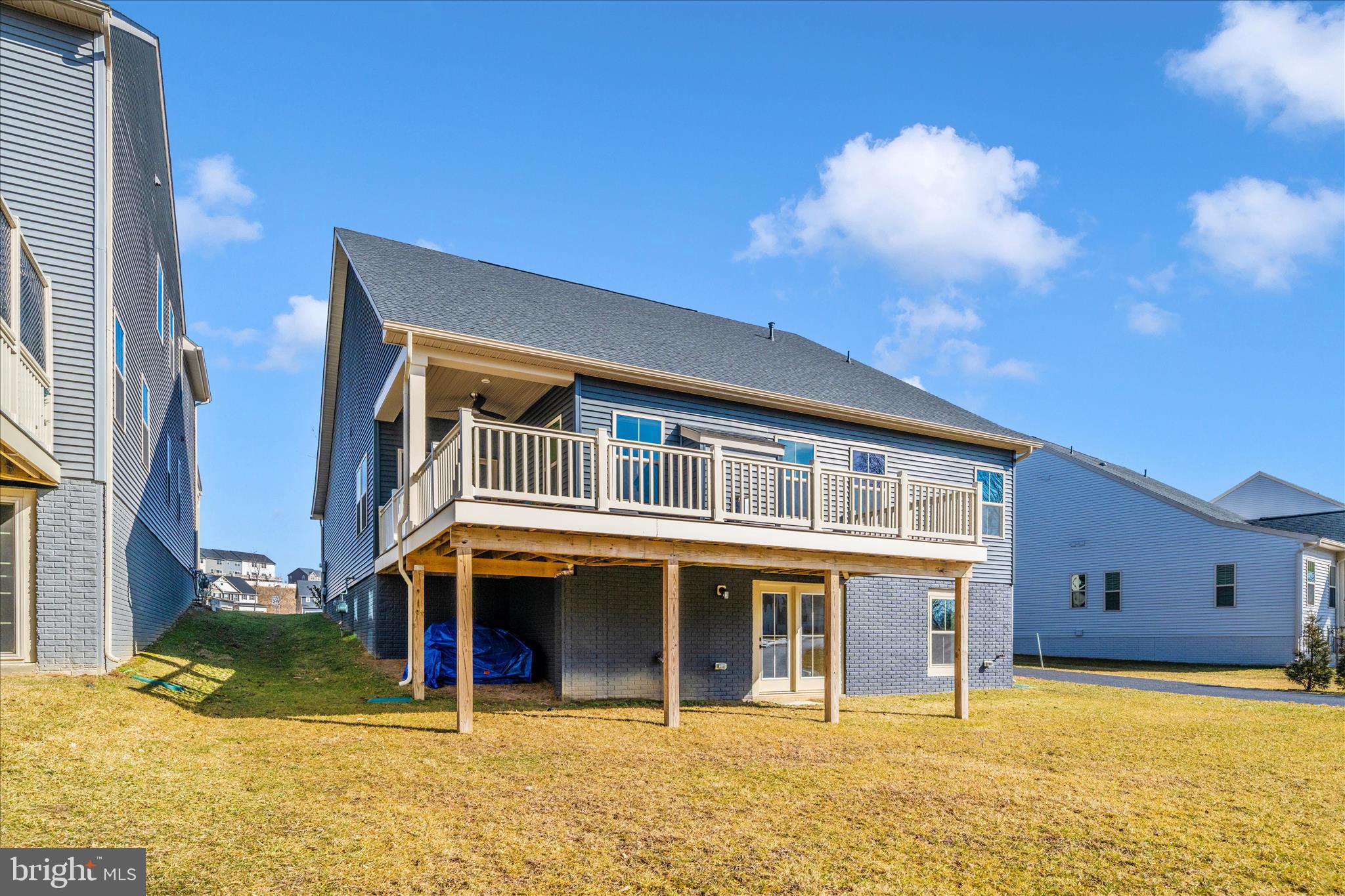 LAKE LINGANORE - Residential