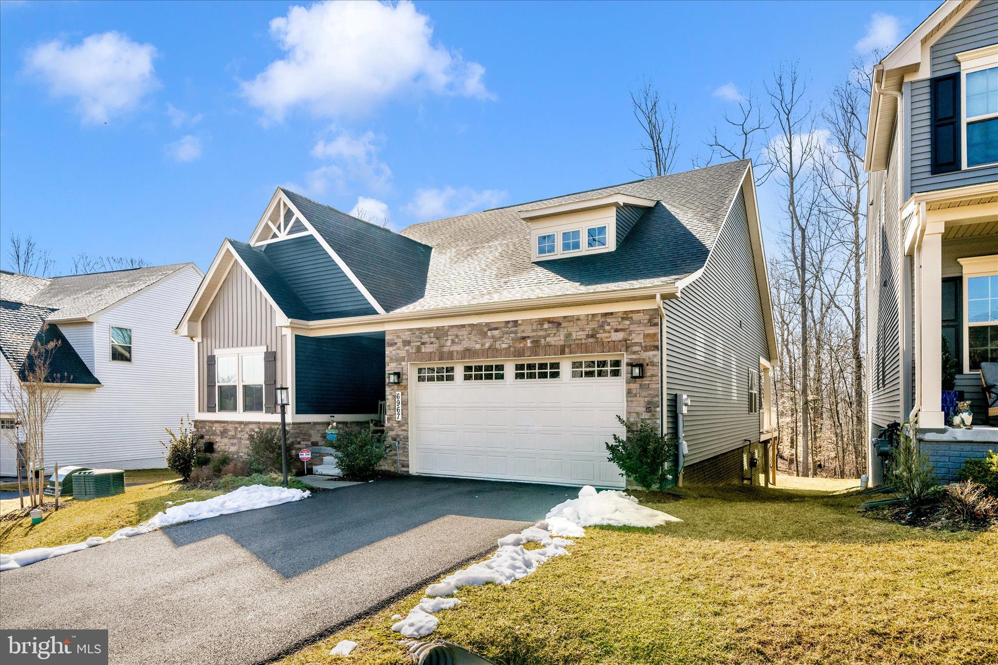 LAKE LINGANORE - Residential