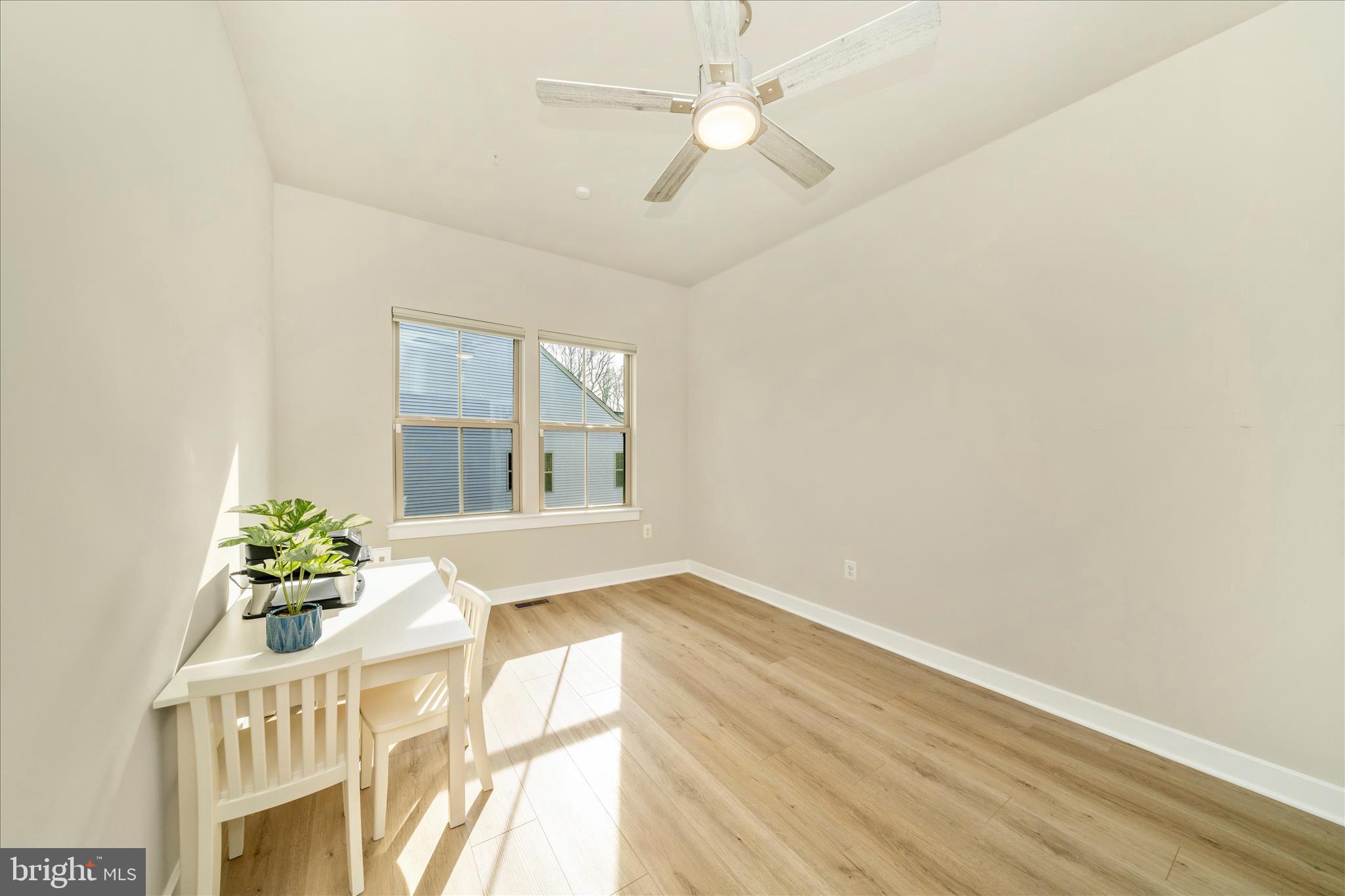 LAKE LINGANORE - Residential