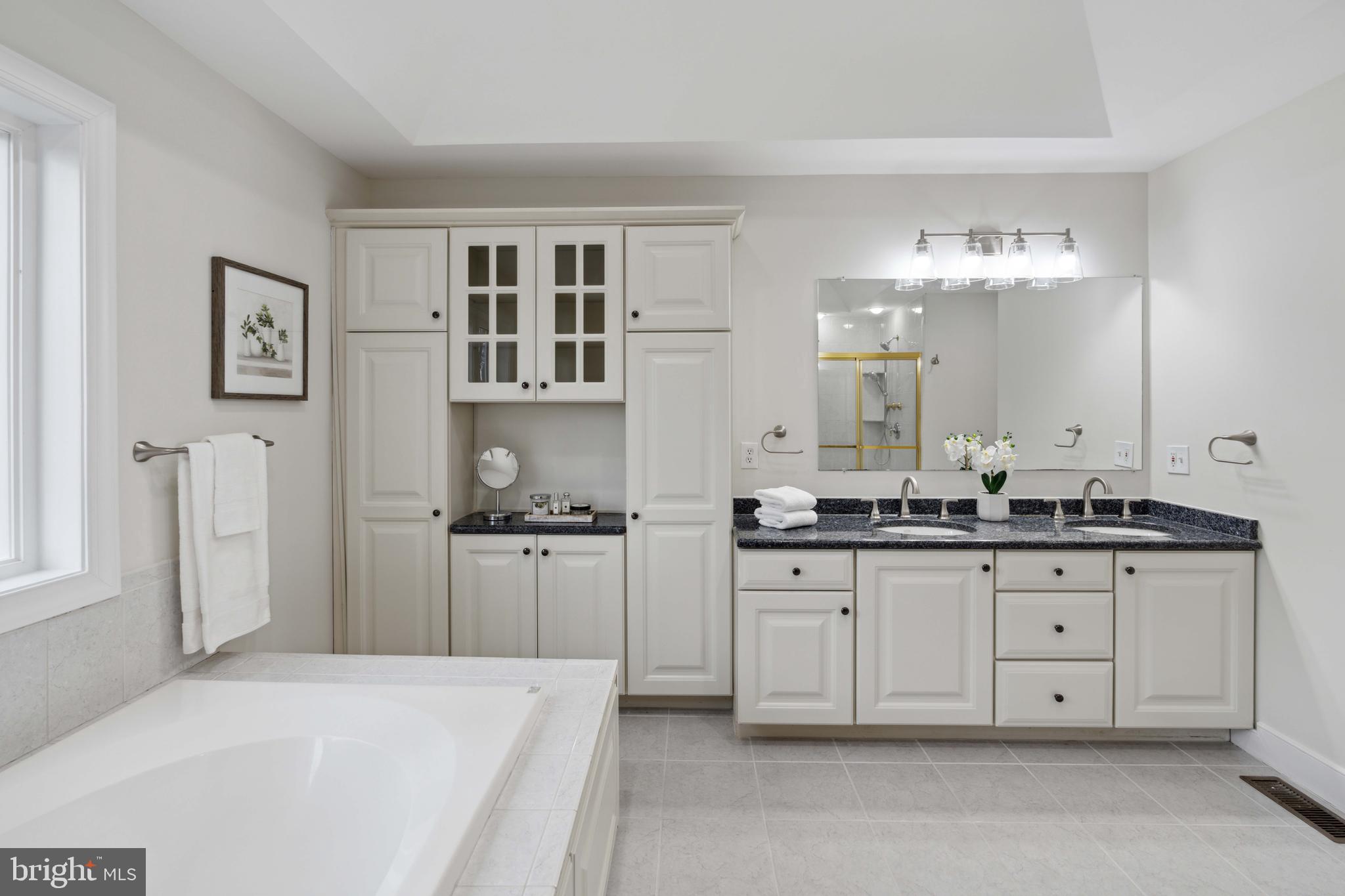 ENCLAV PLEASANT WOOD - Residential