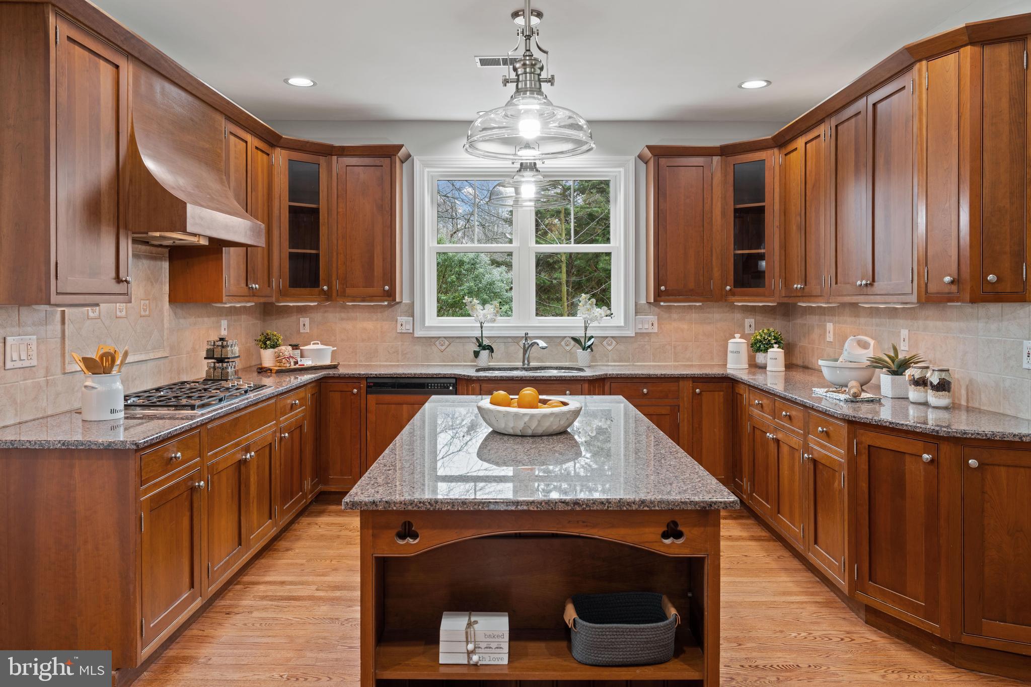 ENCLAV PLEASANT WOOD - Residential